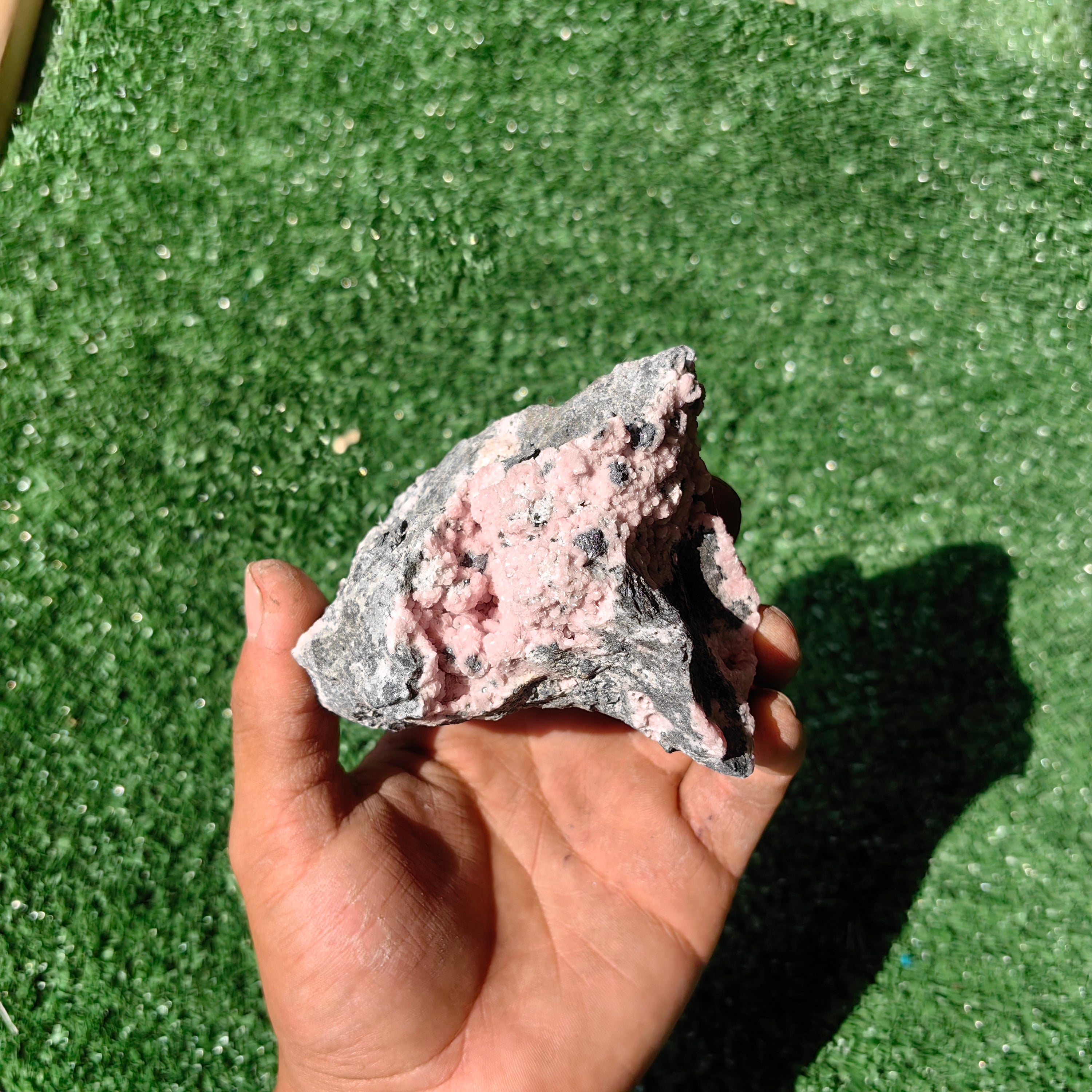 1 pc Rhodonite with Calcite rough