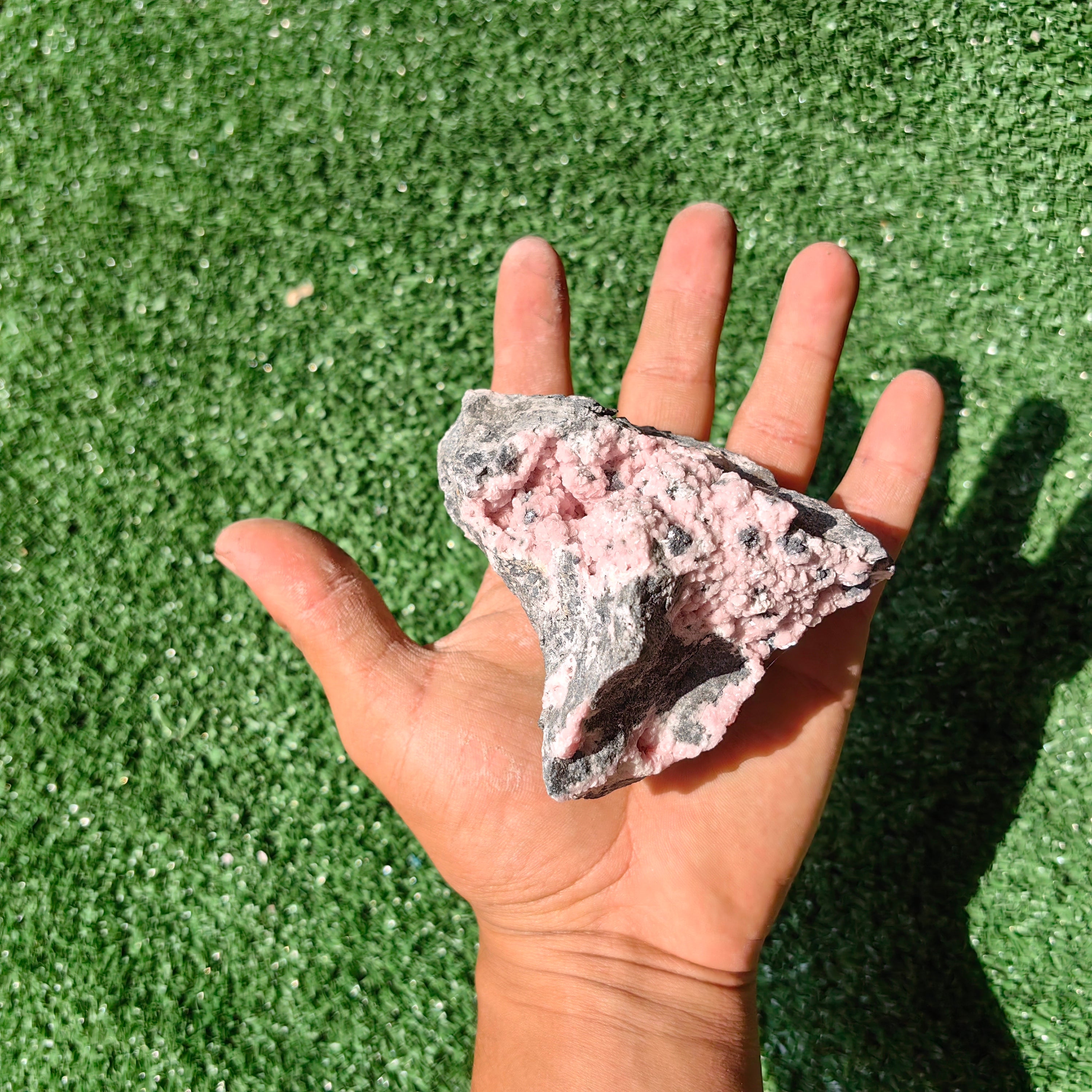 1 pc Rhodonite with Calcite rough