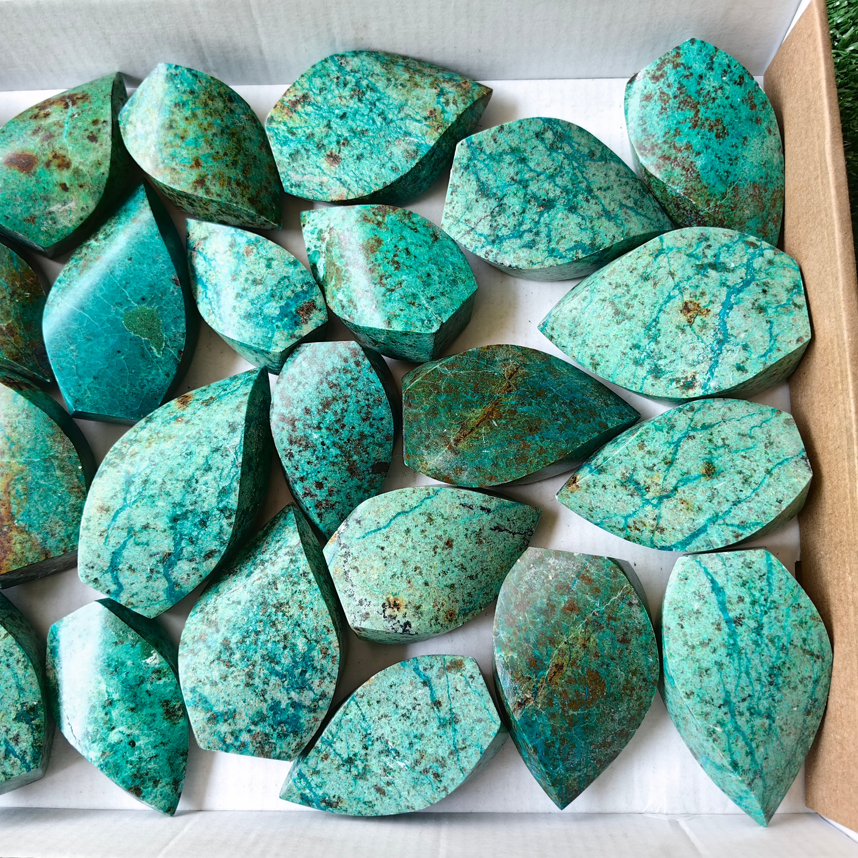 Lot 26 pcs Peruvian Turquoise flame