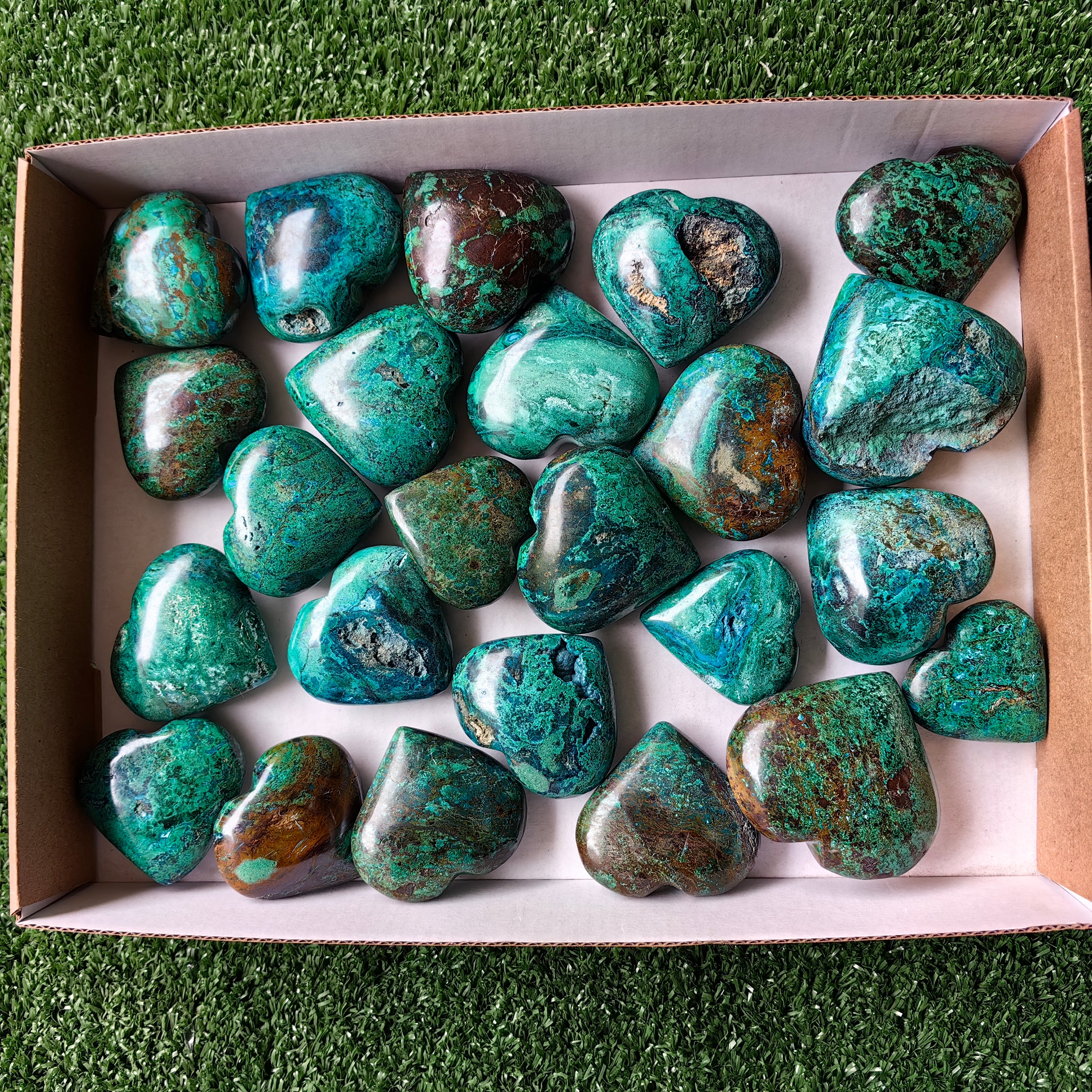 Lot 24 pcs Chrysocolla on Malachite Heart