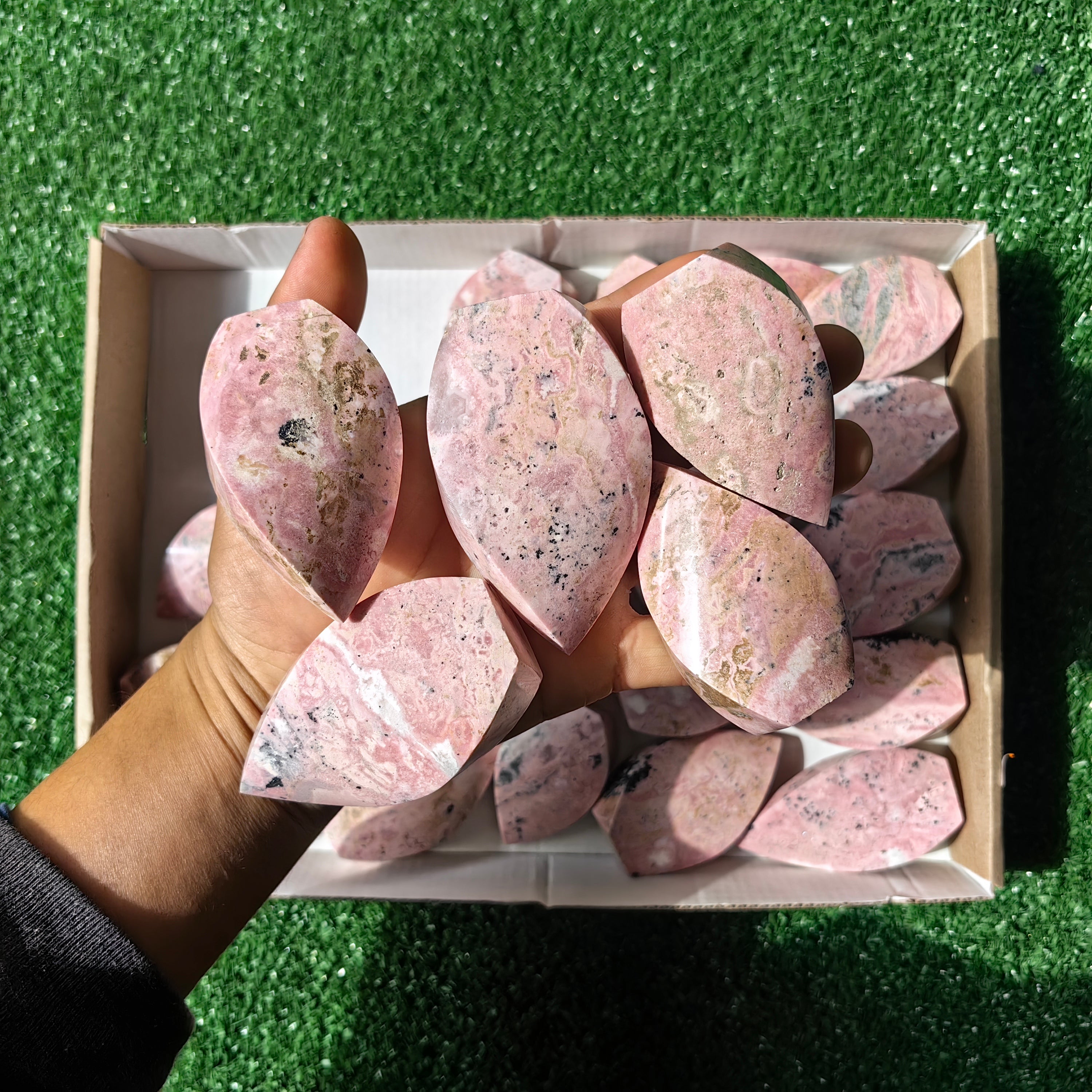 Lot 24 pcs Rhodonite Flame