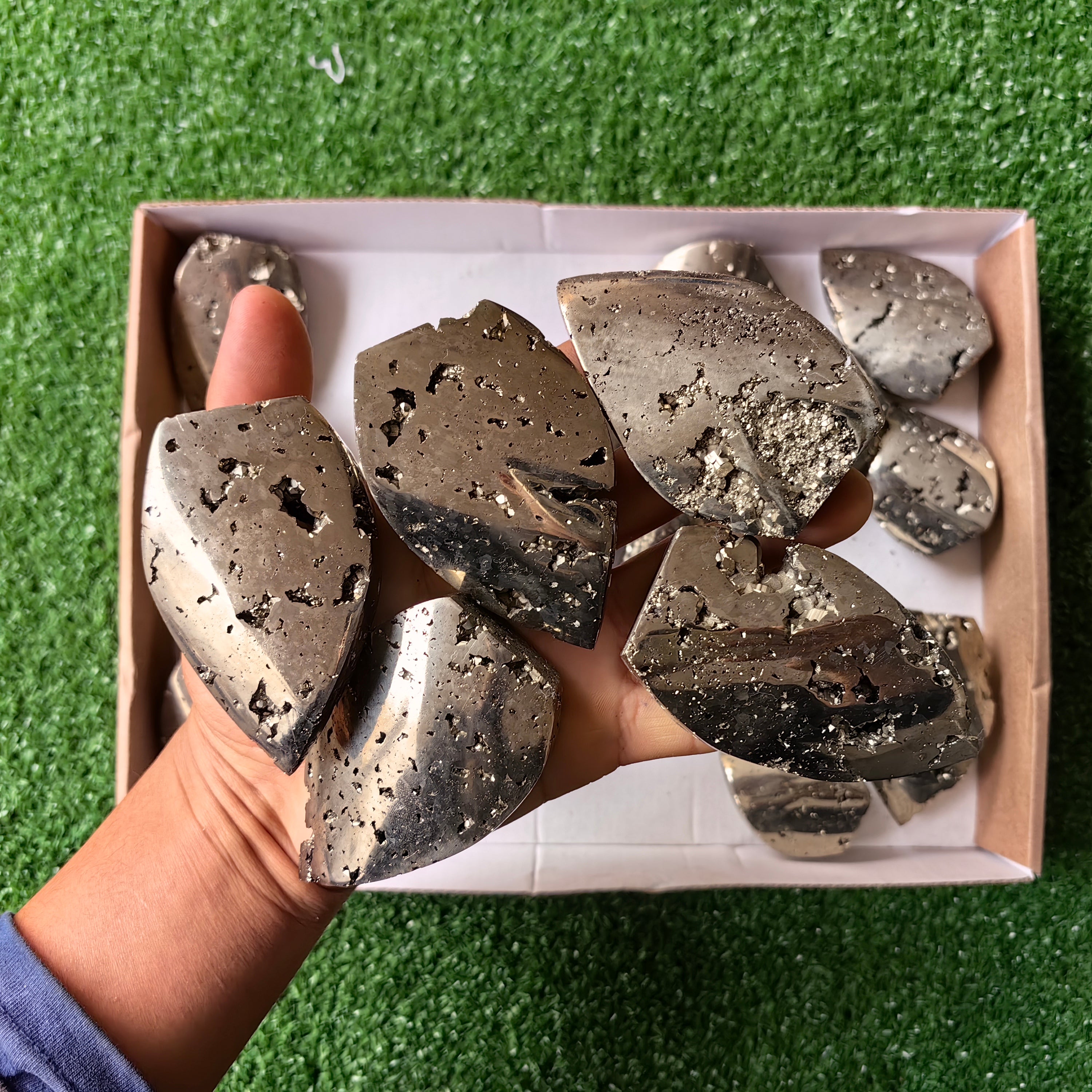 Lot 18 pcs Pyrite Flame