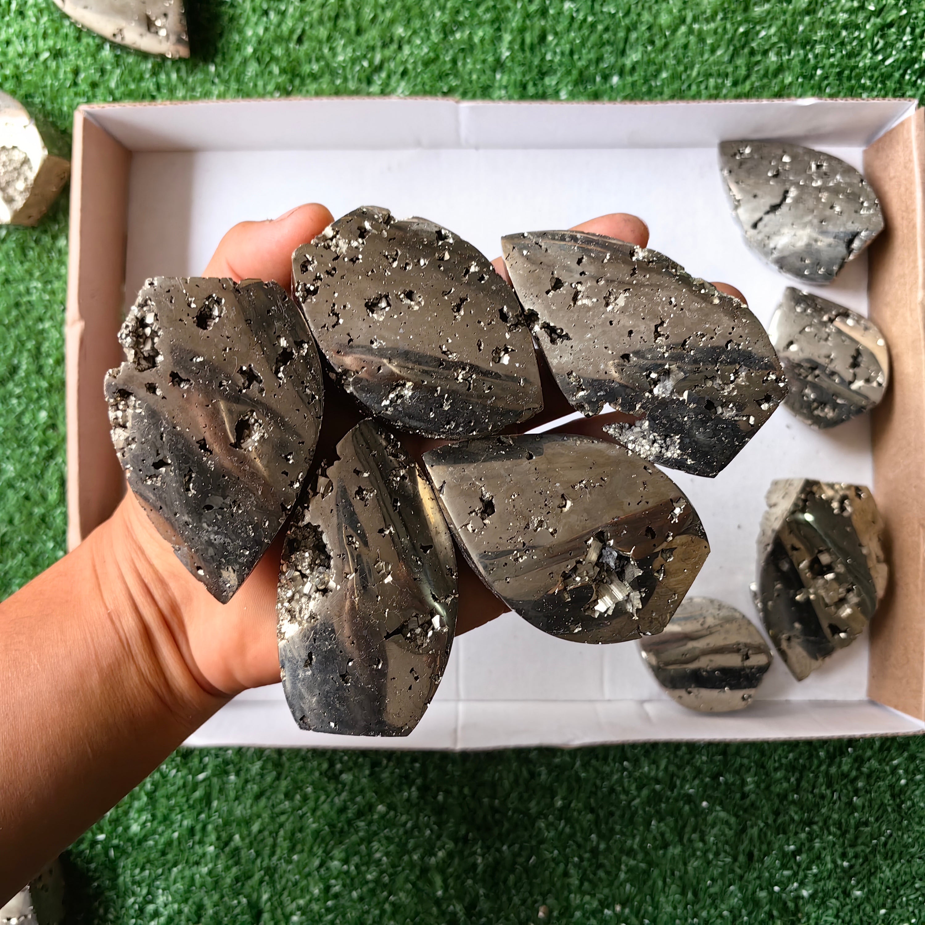 Lot 18 pcs Pyrite Flame