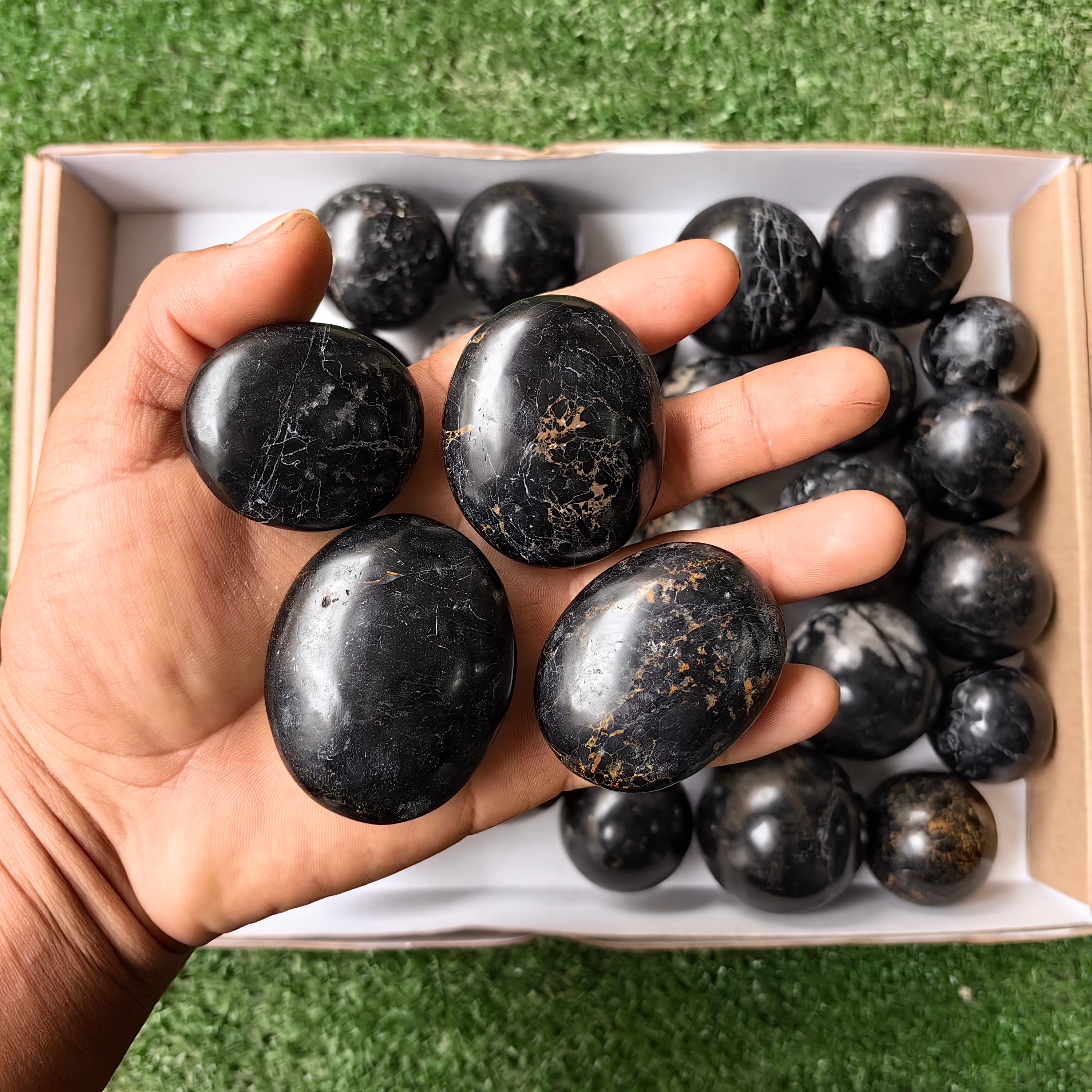 Lot 30 pcs Tourmaline Sphere and Palm