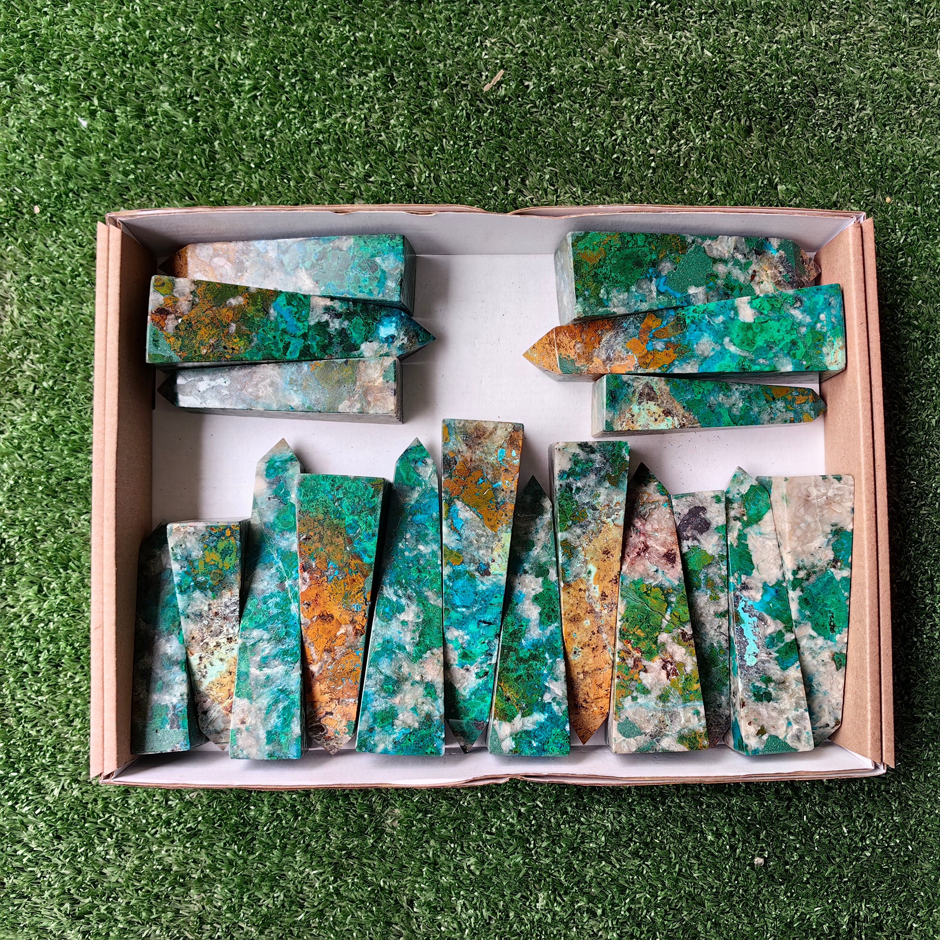 Lot 18 pcs Chrysoquartz Tower