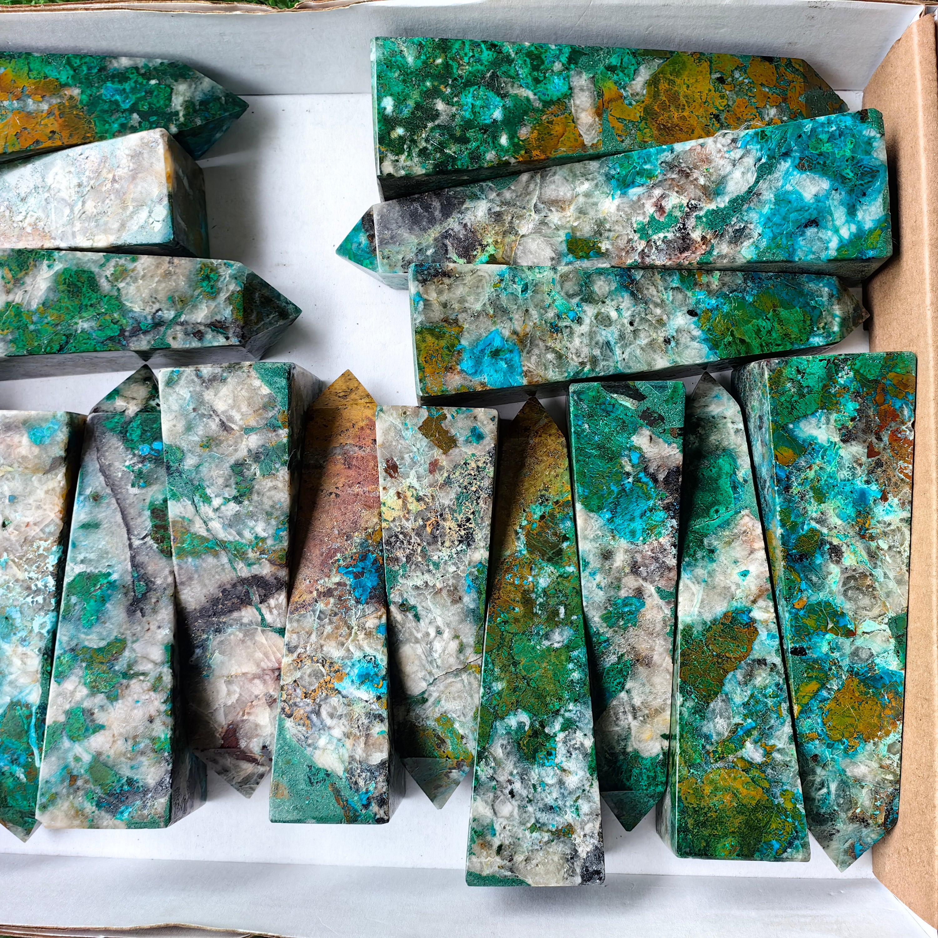 Lot 17 pcs Chrysoquartz Tower