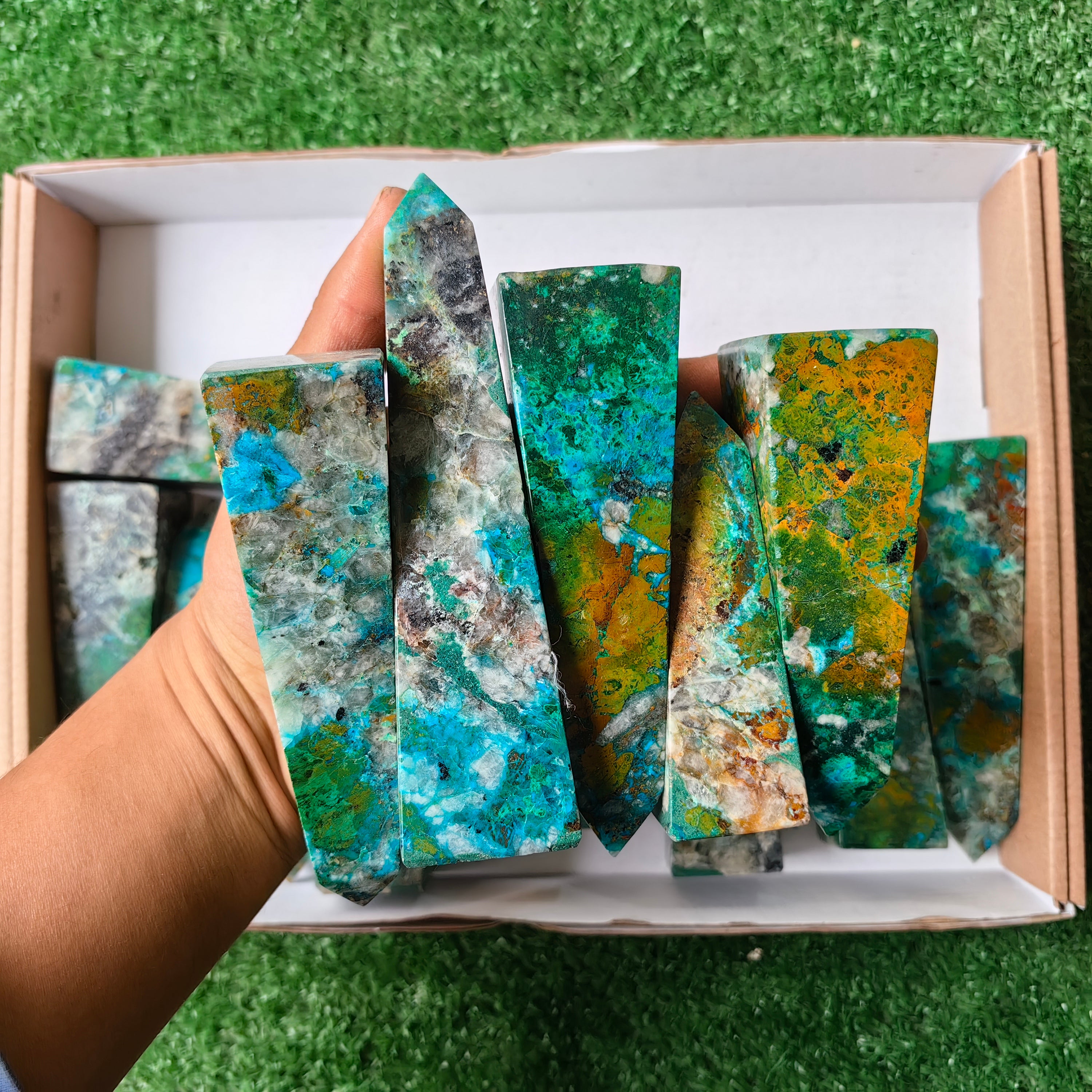 Lot 17 pcs Chrysoquartz Tower