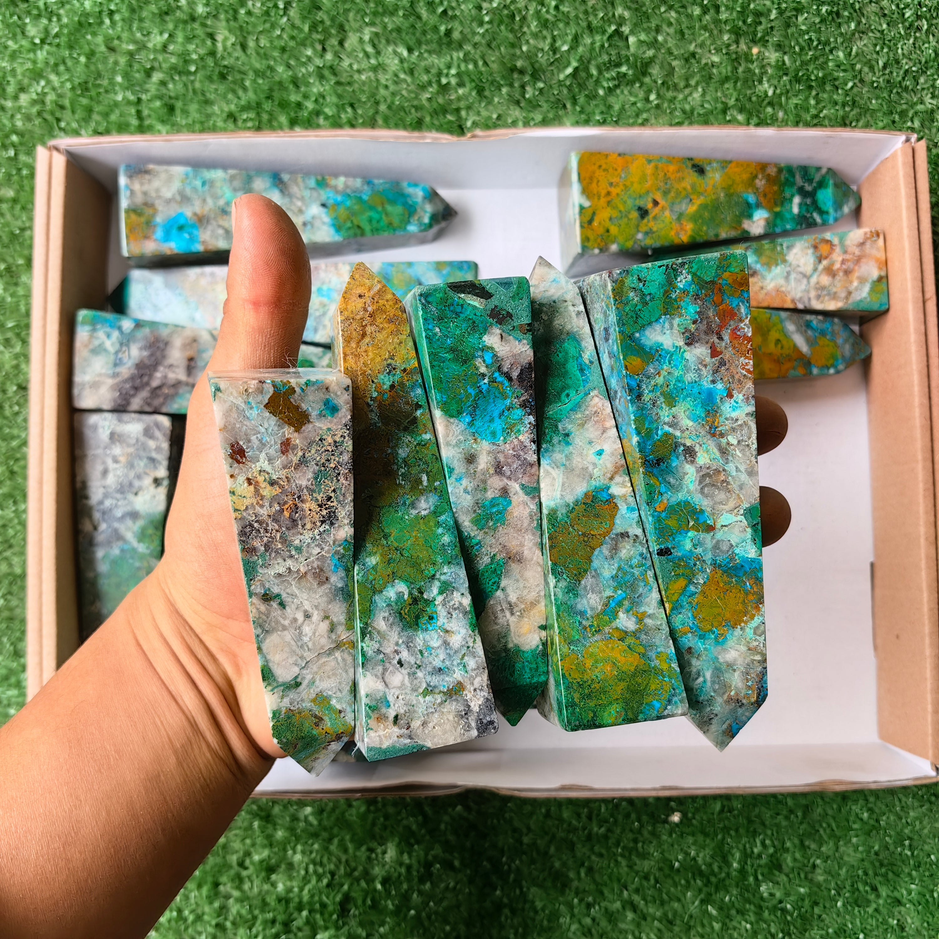 Lot 17 pcs Chrysoquartz Tower