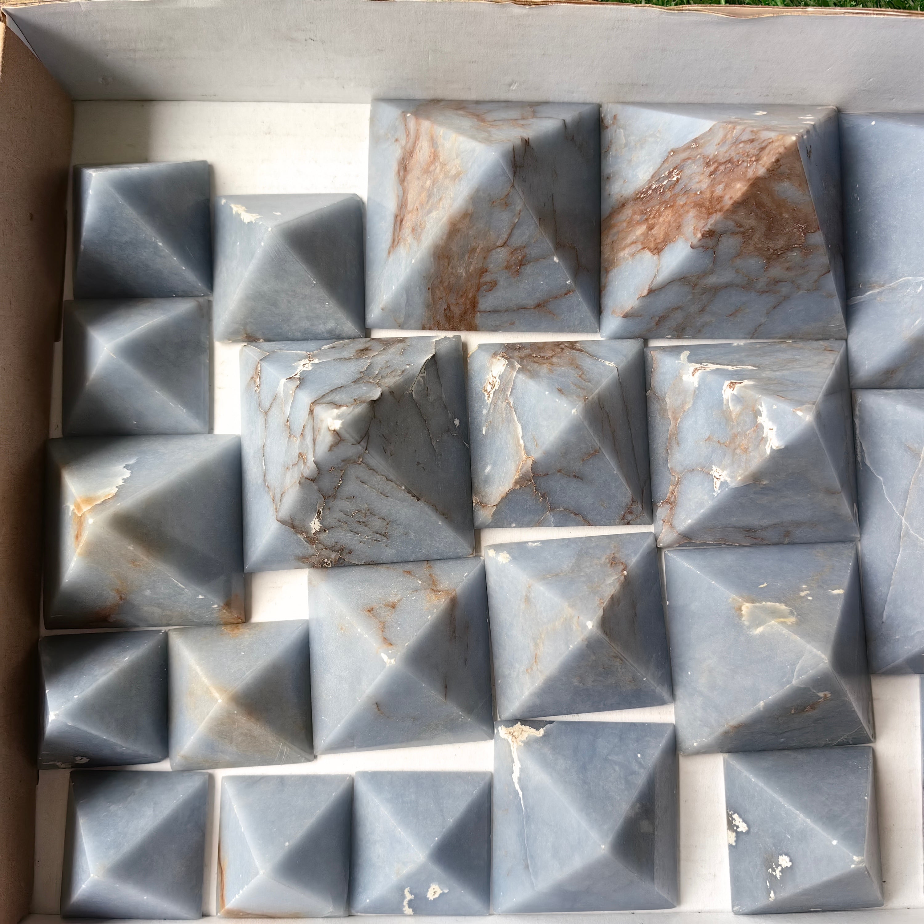 Lot 22 pcs Angelite Pyramid