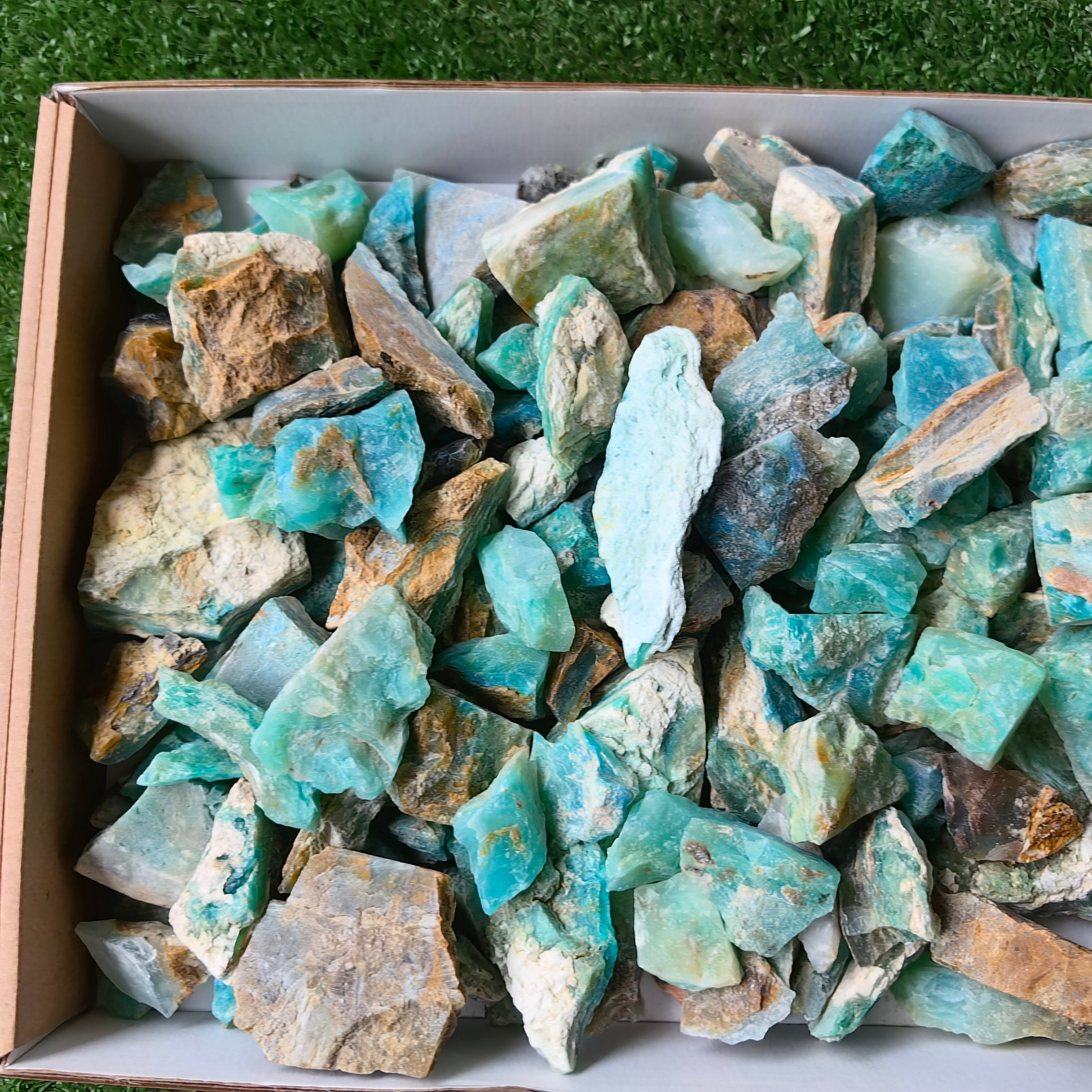 Lot 2 kg Andean Opal Rough