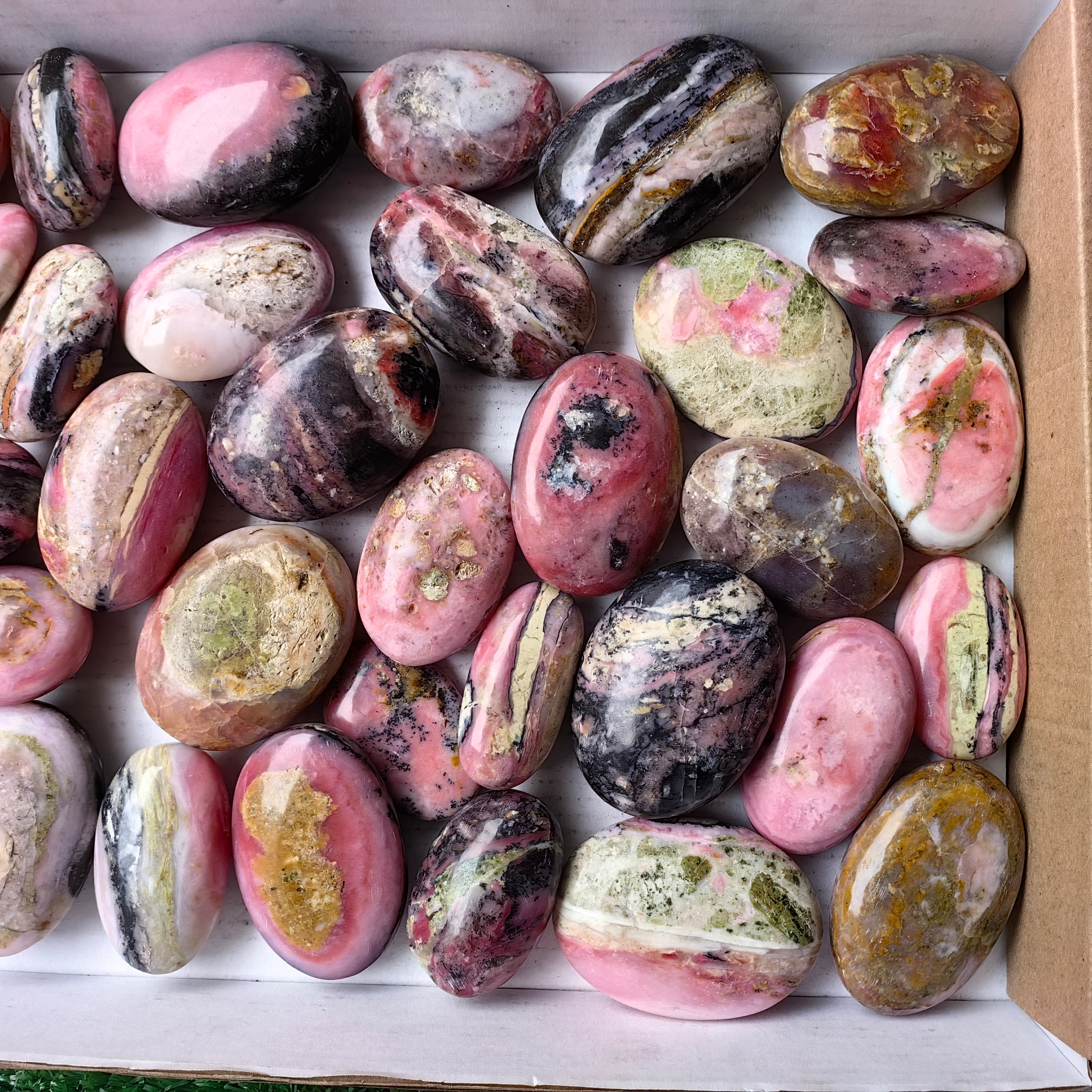 Lot 35 pcs Pink Opal Palm