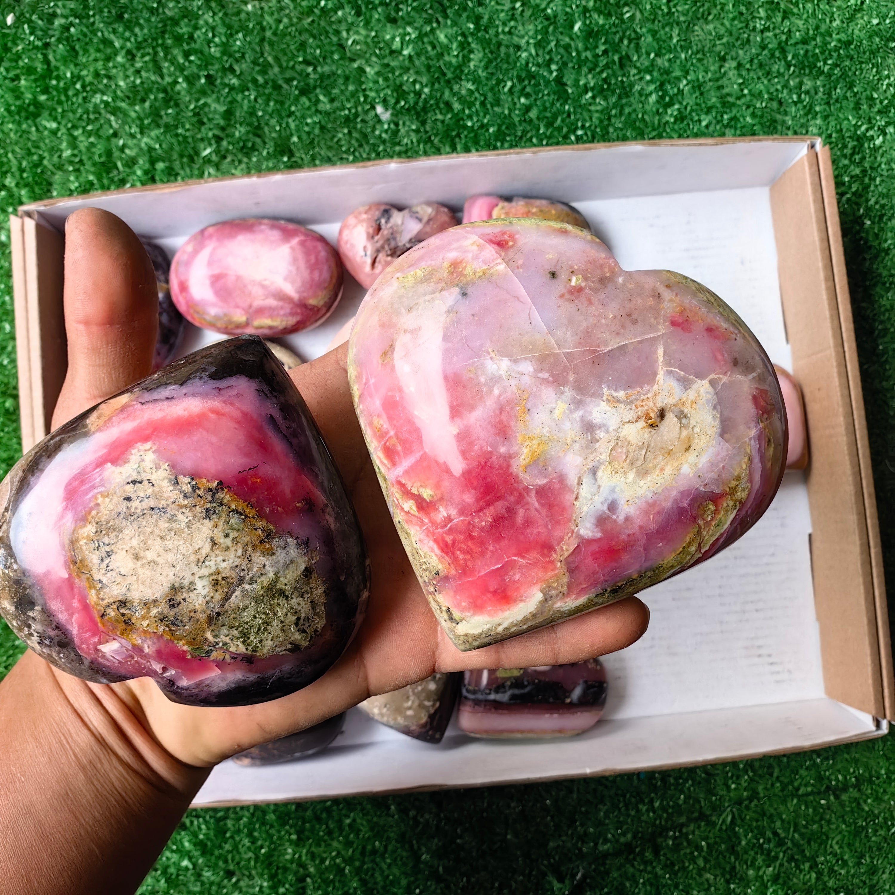 Lot 22 pcs Pink Opal Heart, Palm