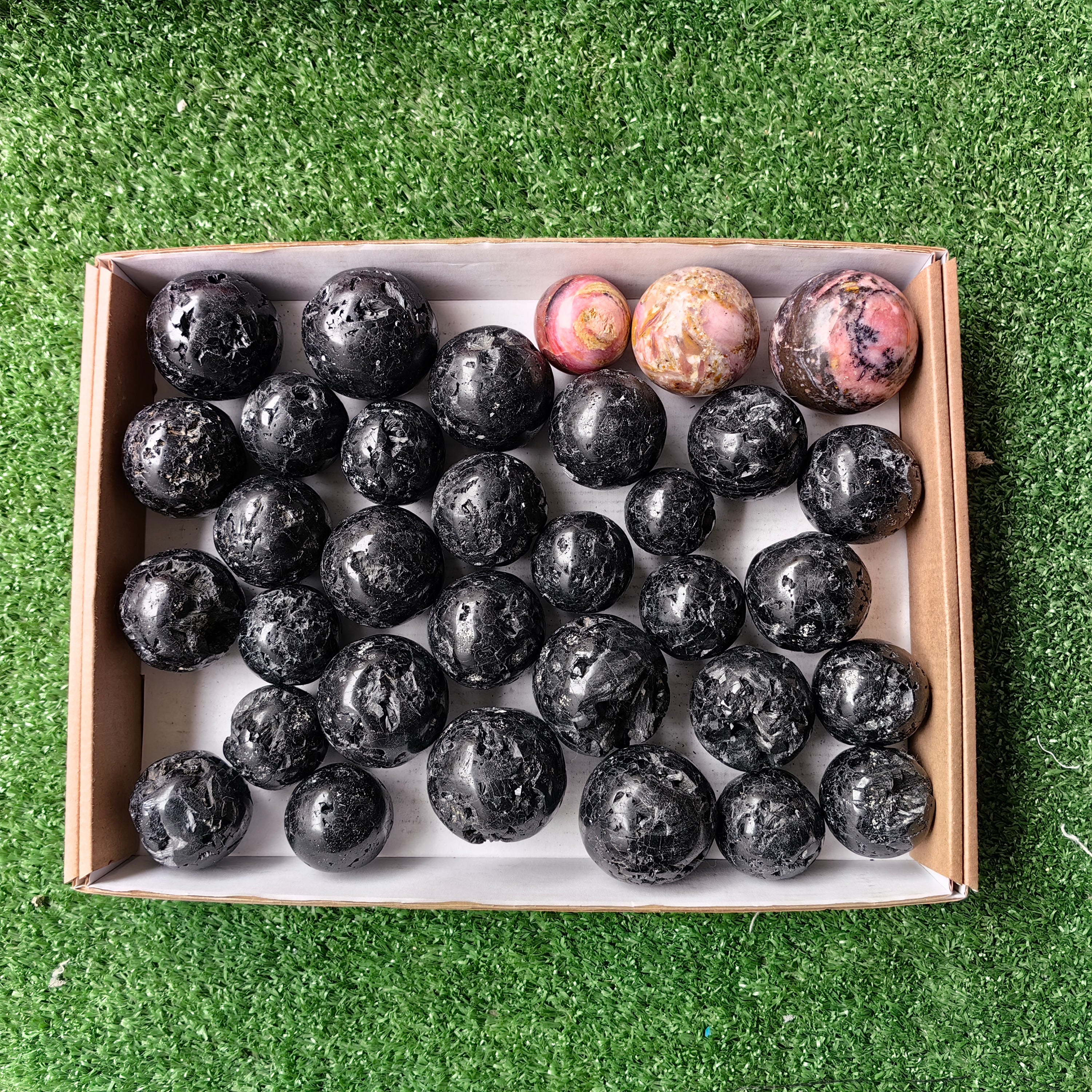 Lot 33 pcs Tourmaline, Pink Opal Sphere