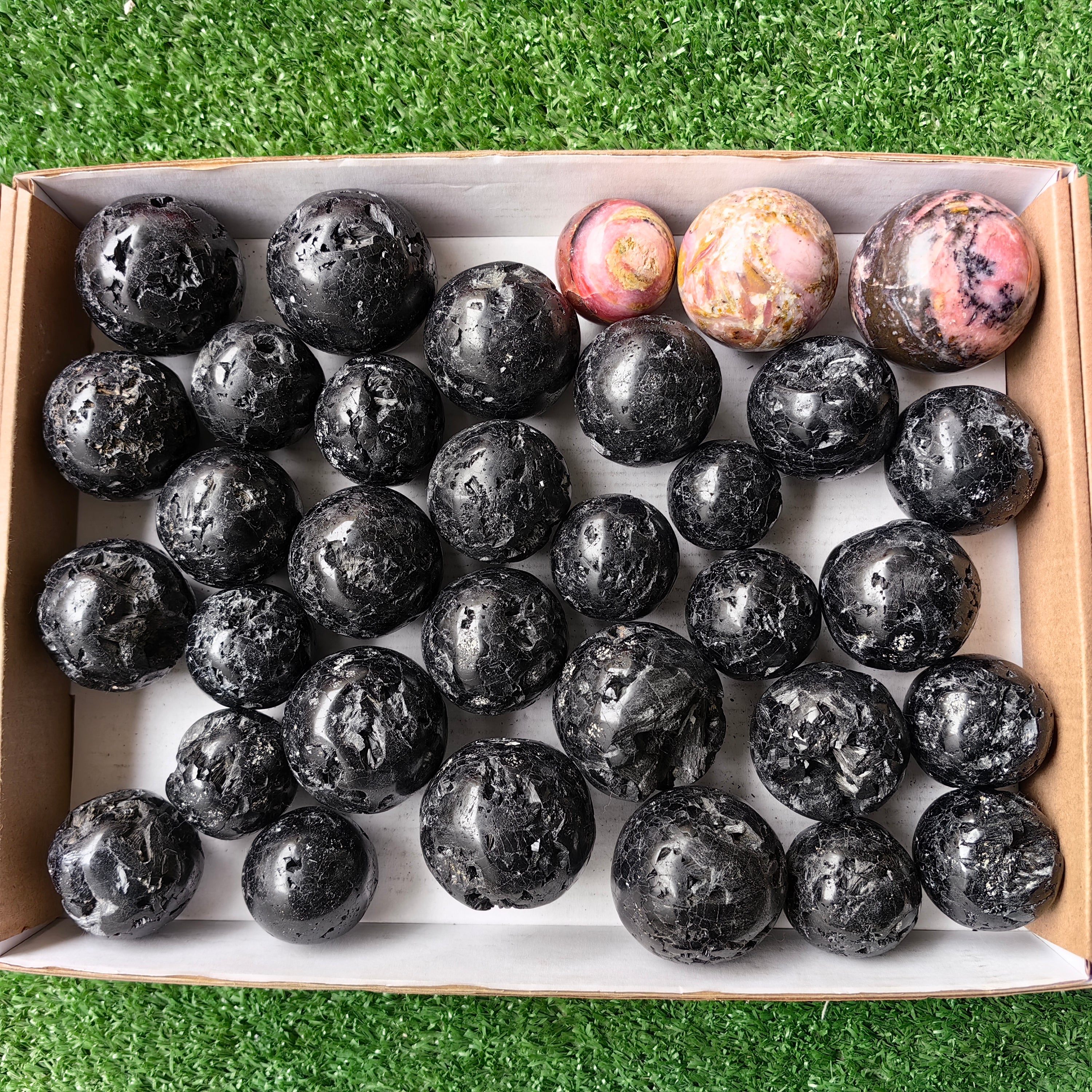 Lot 33 pcs Tourmaline, Pink Opal Sphere