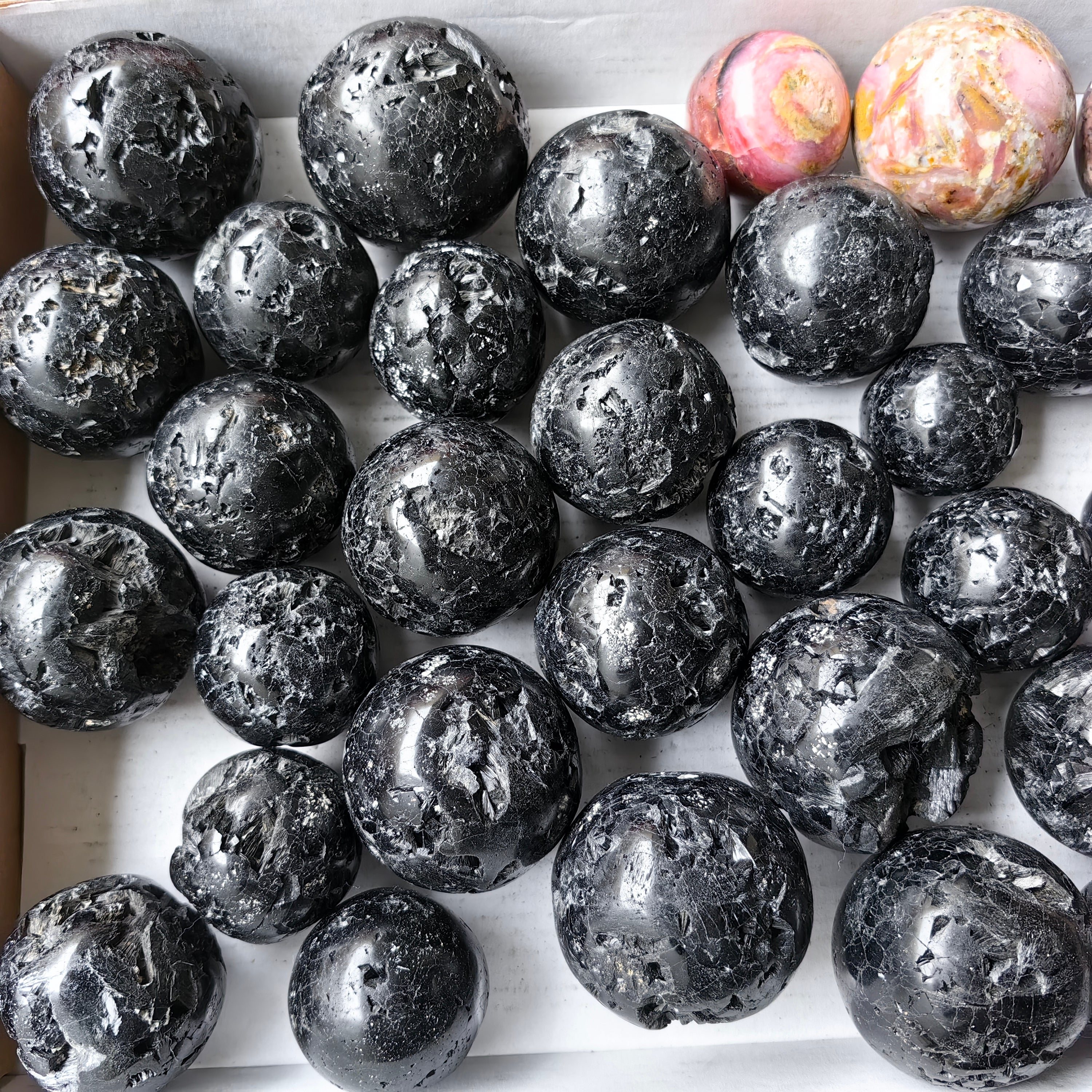 Lot 33 pcs Tourmaline, Pink Opal Sphere