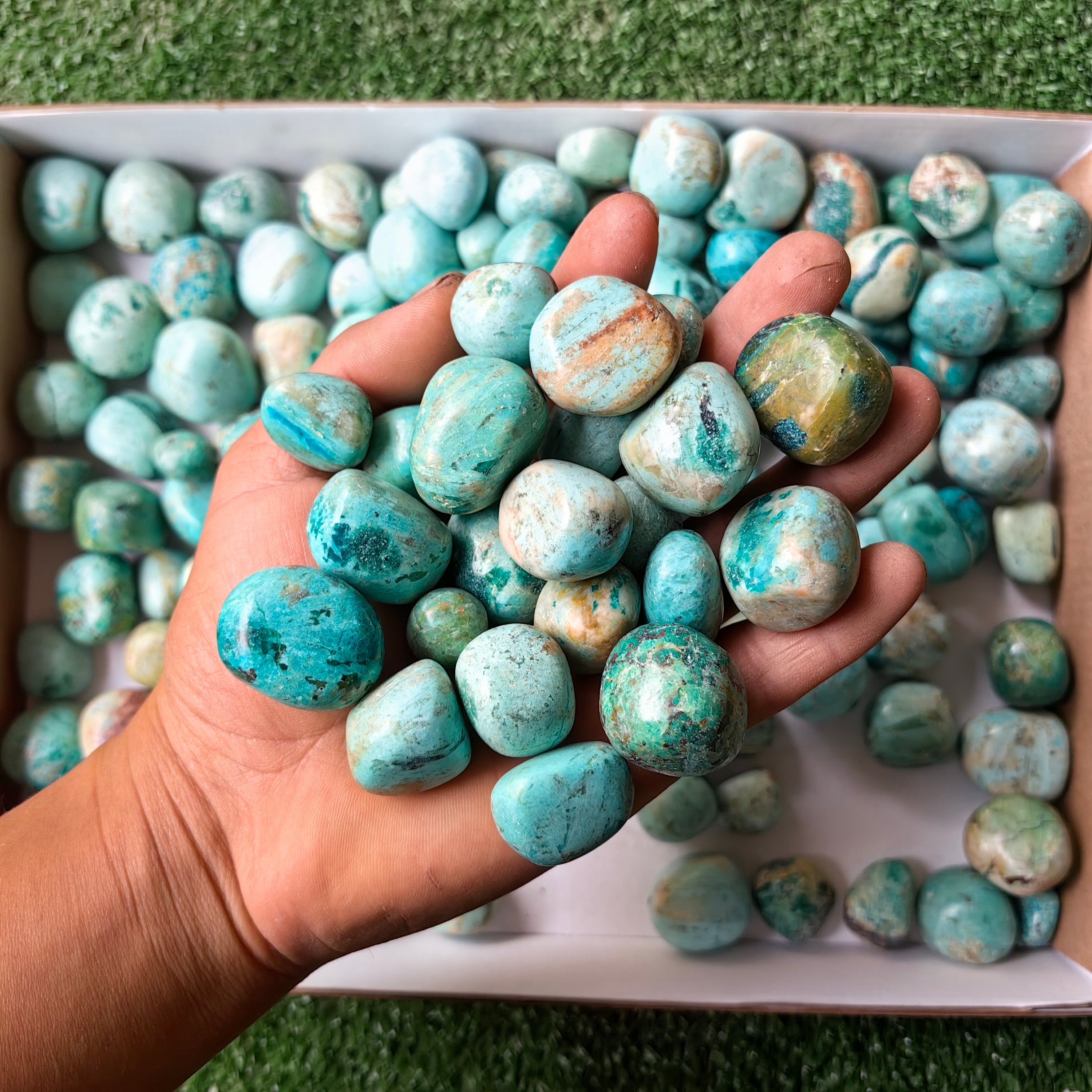 Lot 2 kg Peruvian Turquoise Tumbled