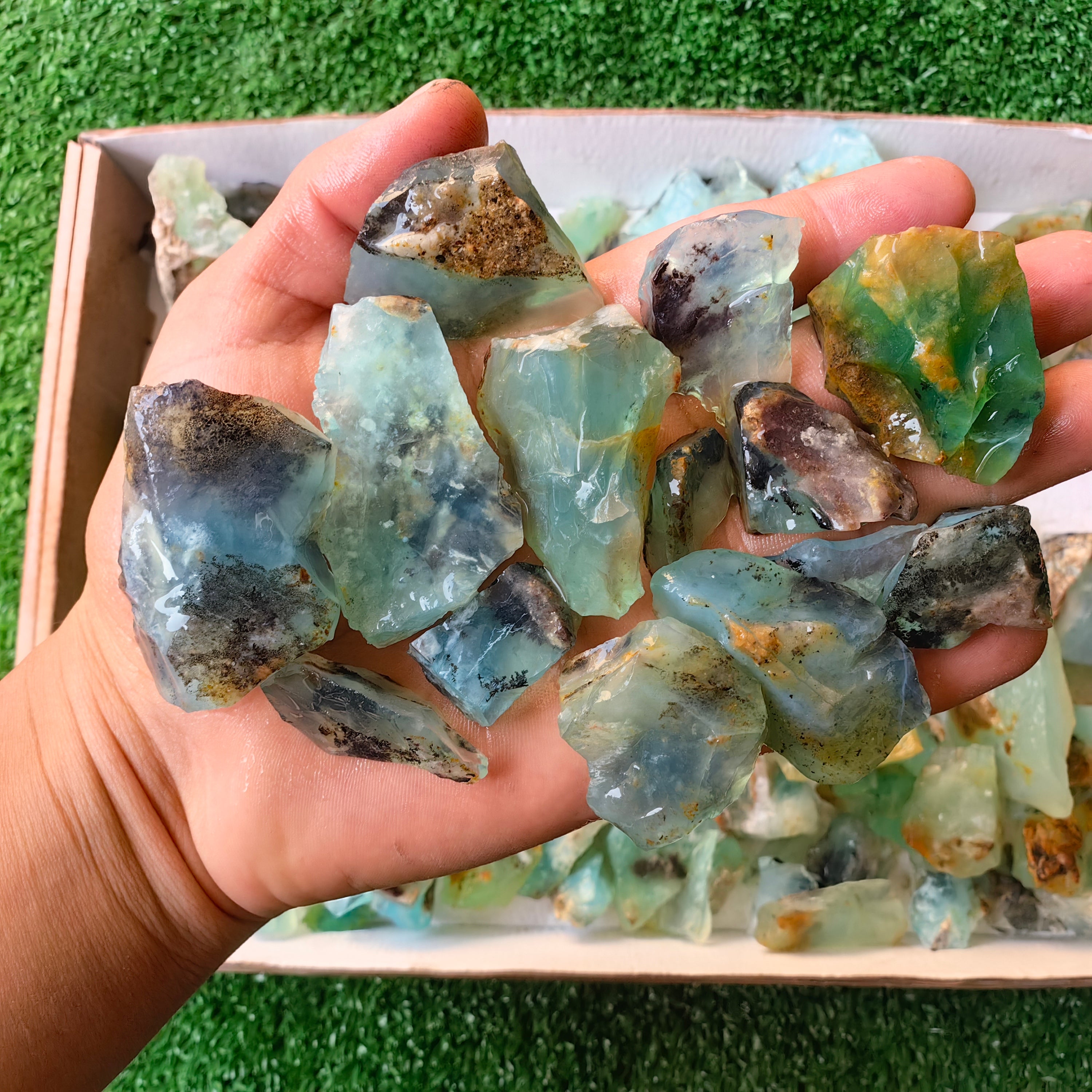 Lot 1.5 kg Andean Opal rough