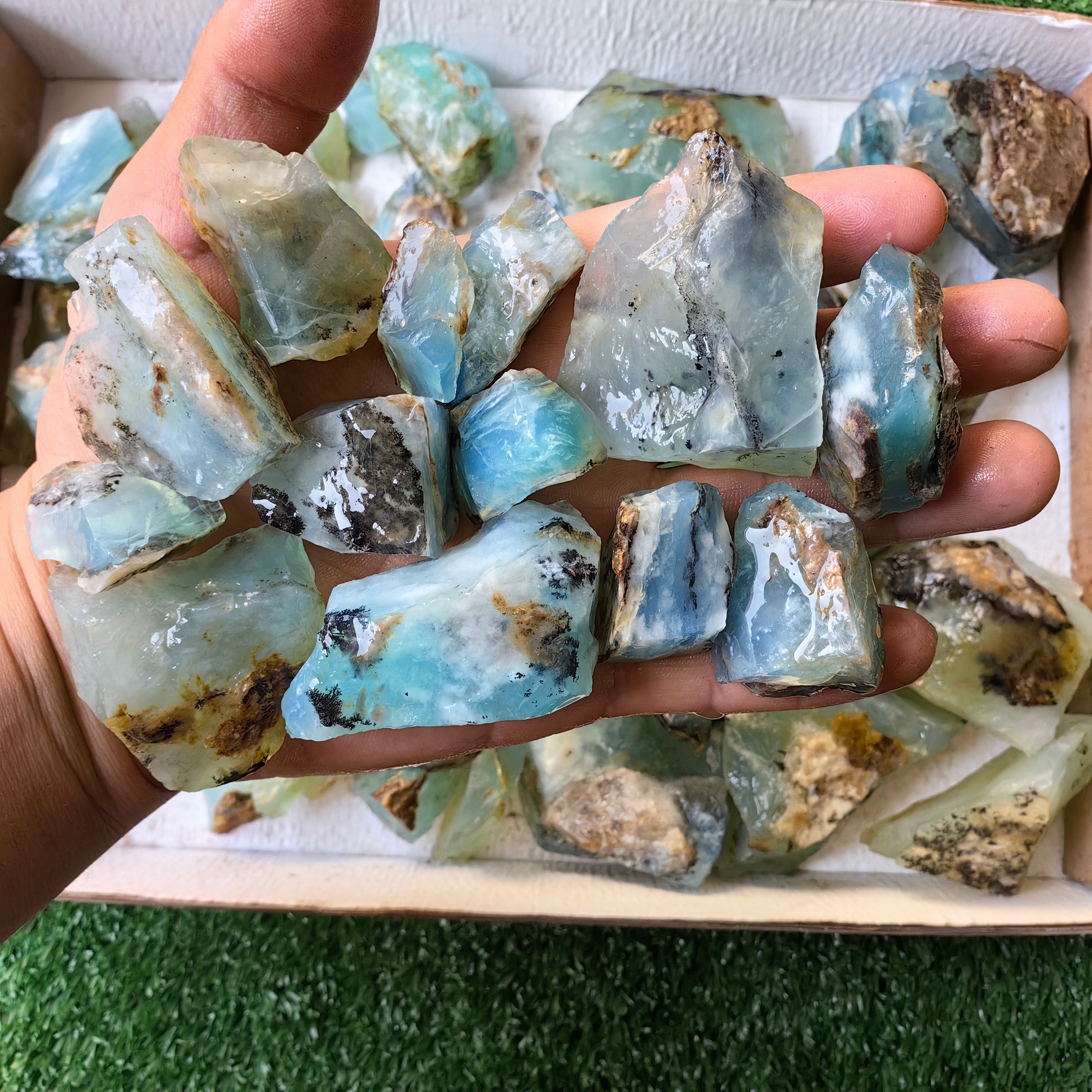 Lot 1.5 kg Andean Opal rough