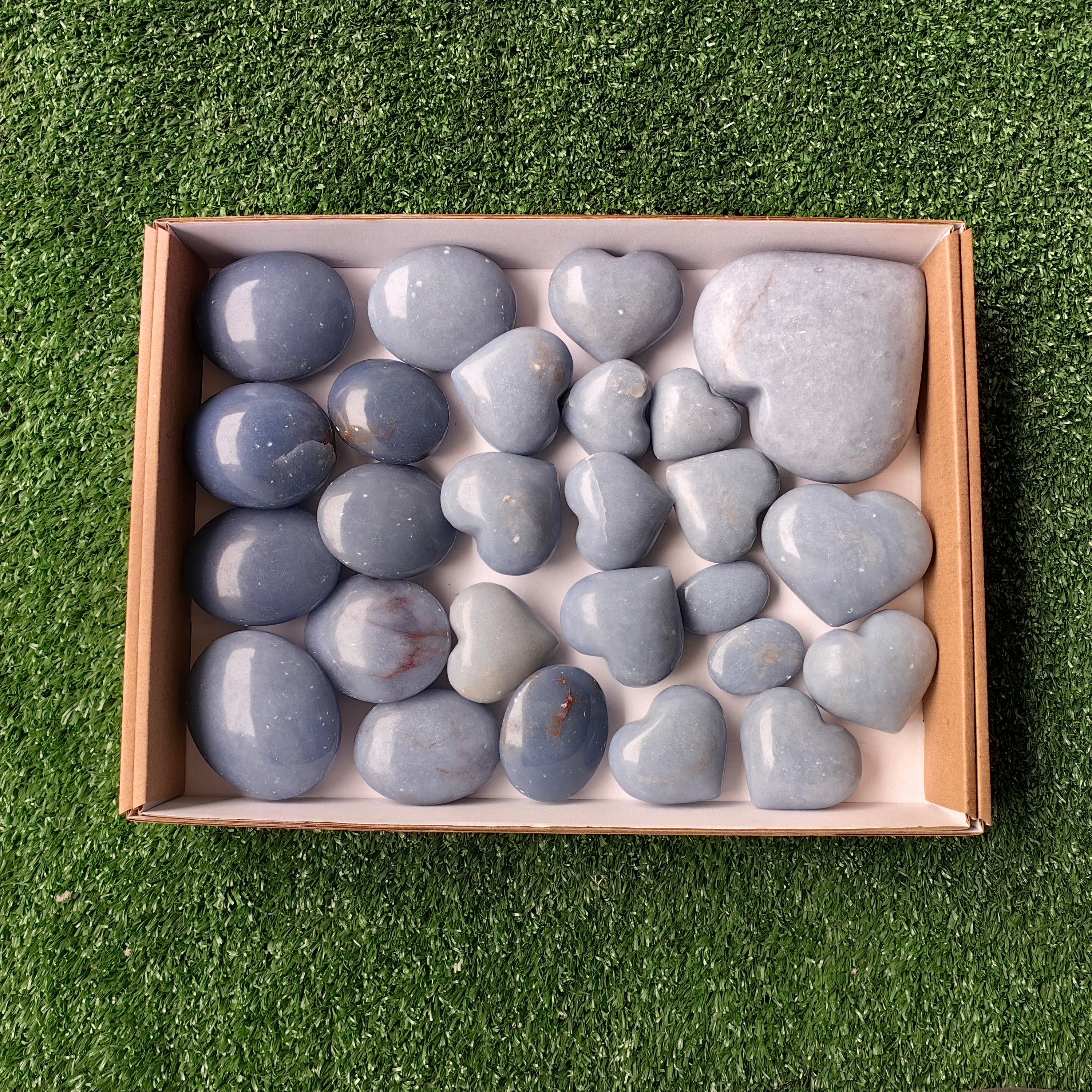 Lot 36 pcs Angelite palm and heart