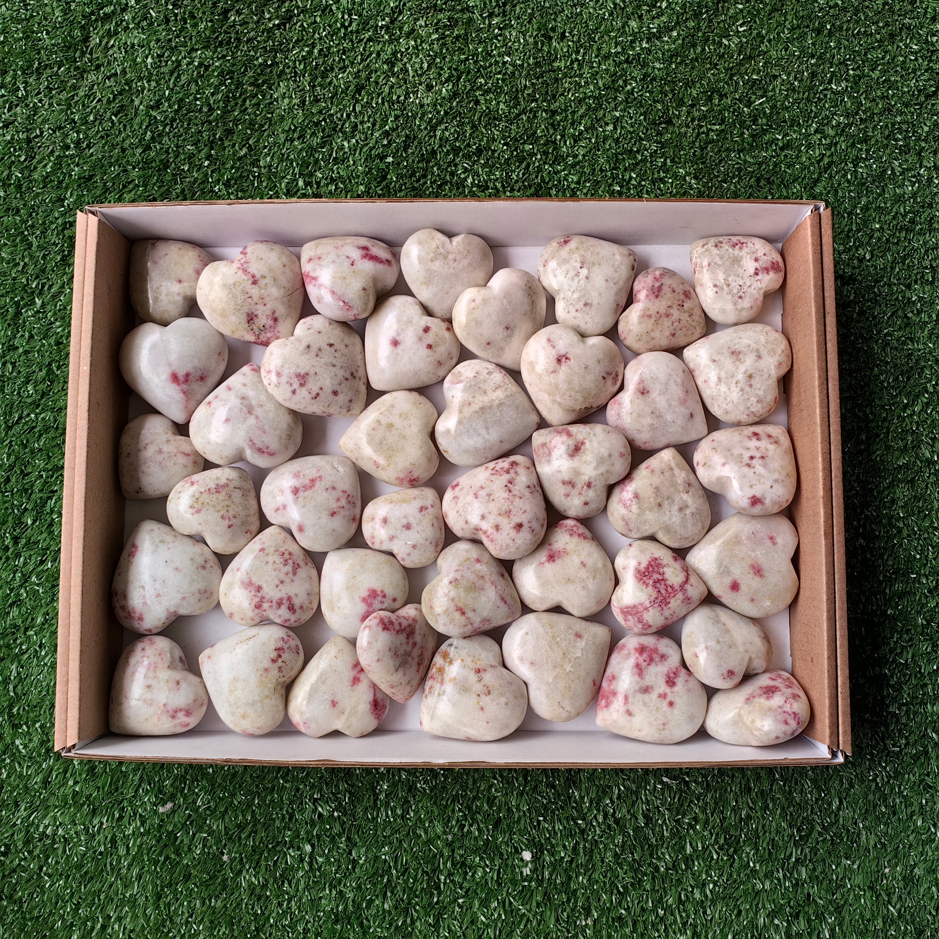 Lot 41 pcs Cinabrite Heart