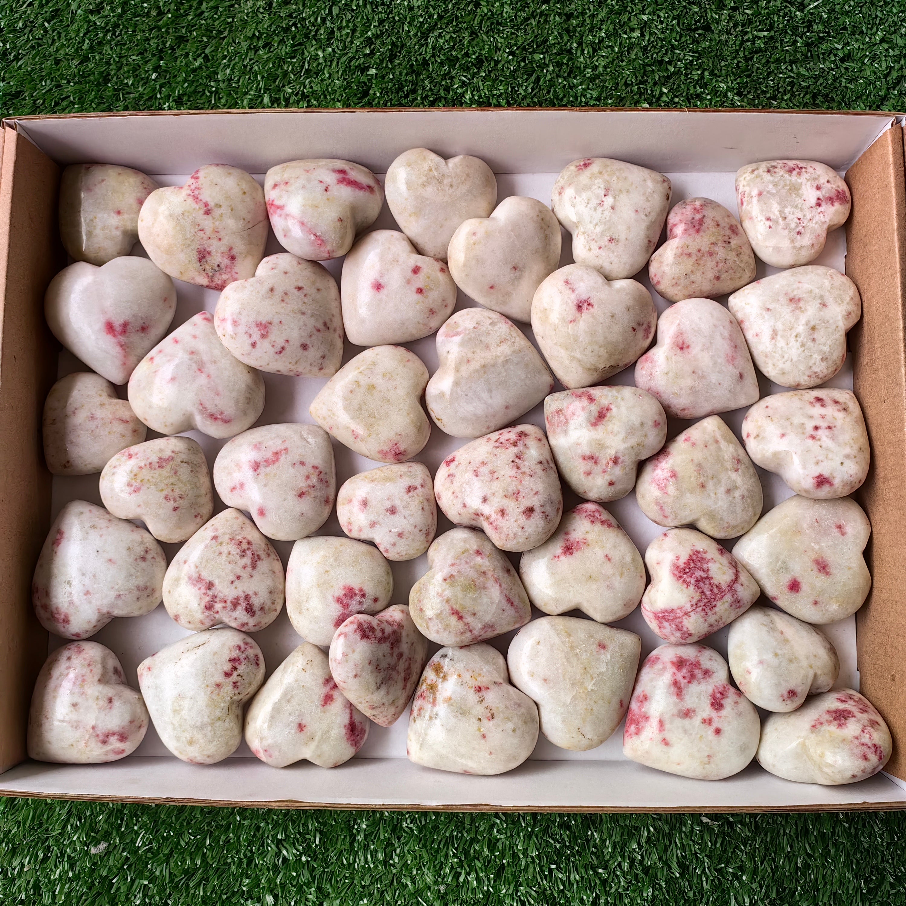 Lot 41 pcs Cinabrite Heart