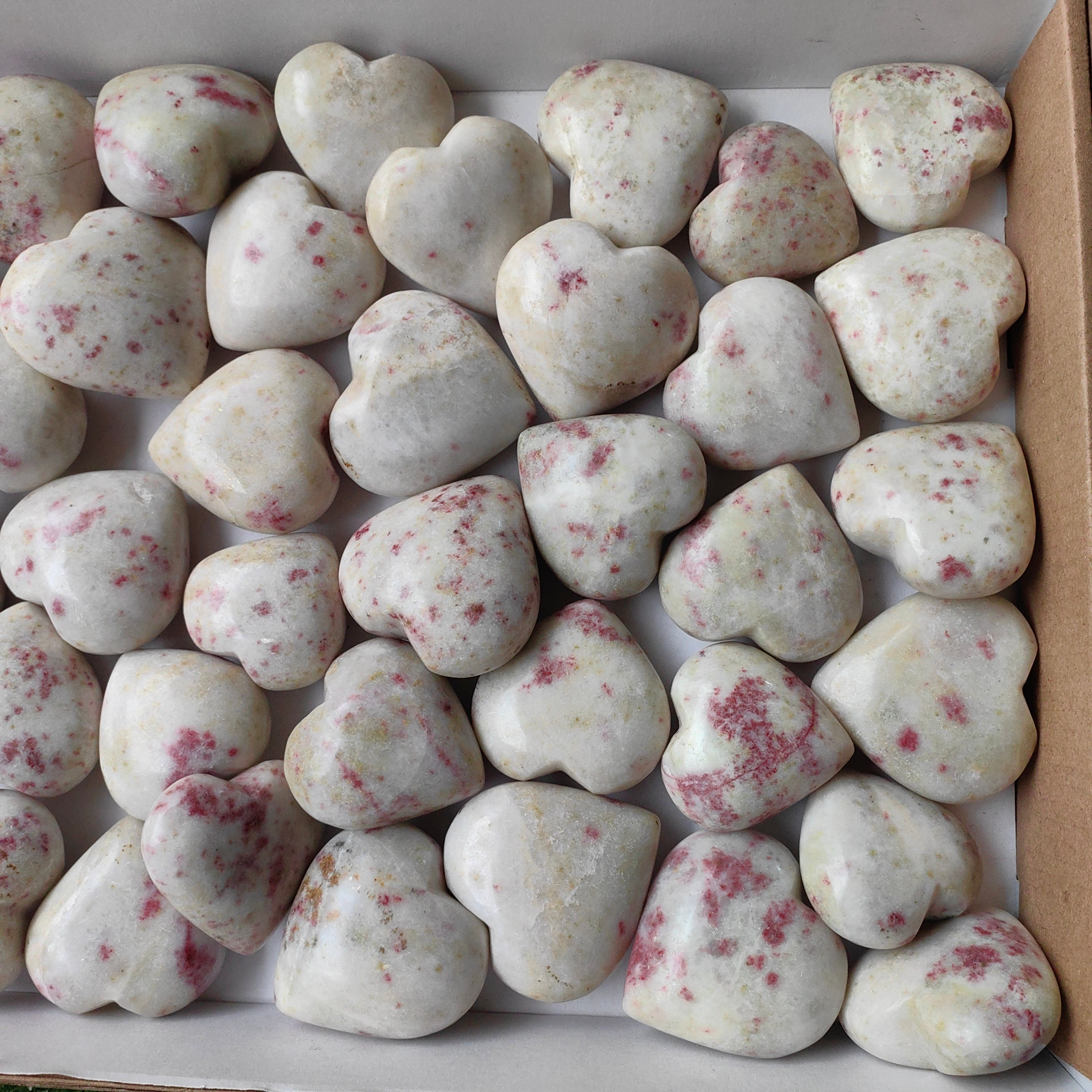 Lot 41 pcs Cinabrite Heart