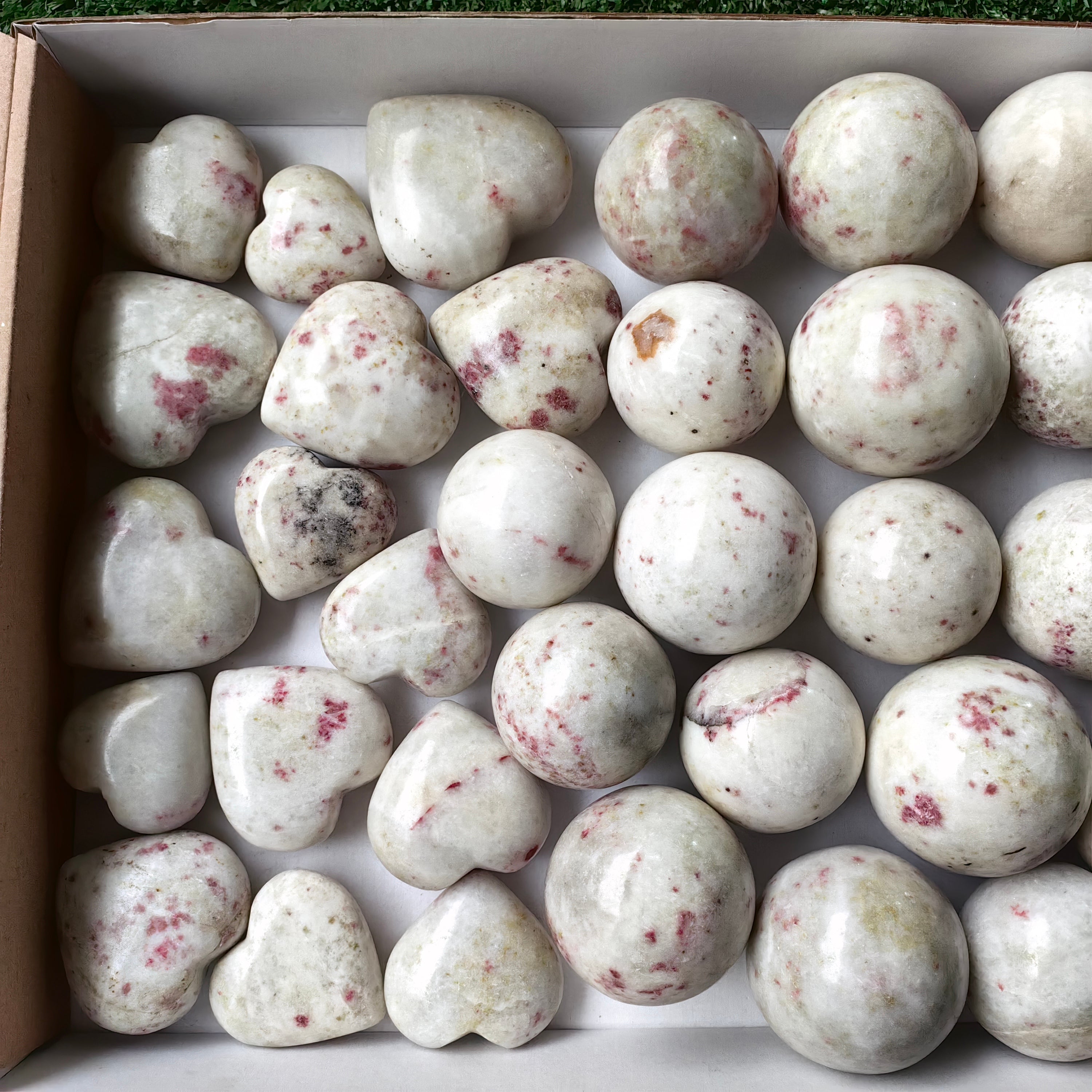 Lot 36 pcs Cinabrite Heart and Sphere