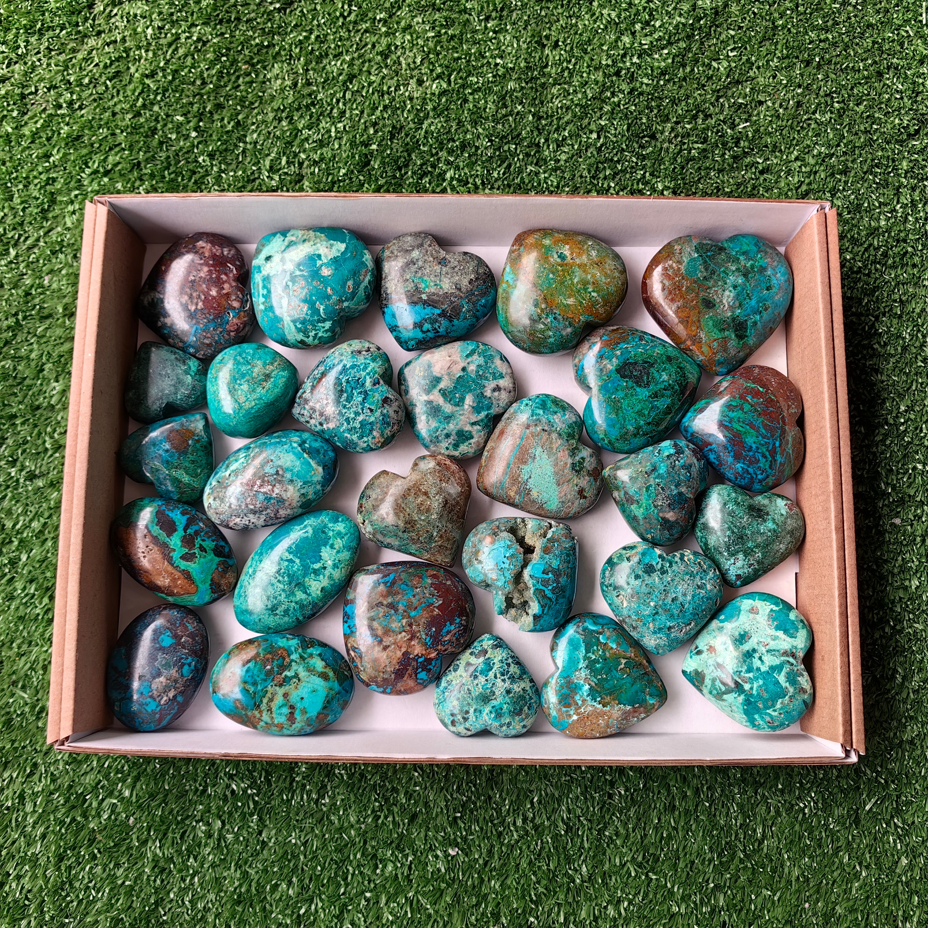 Lot 26 pcs Chrysocolla Palm and Heart