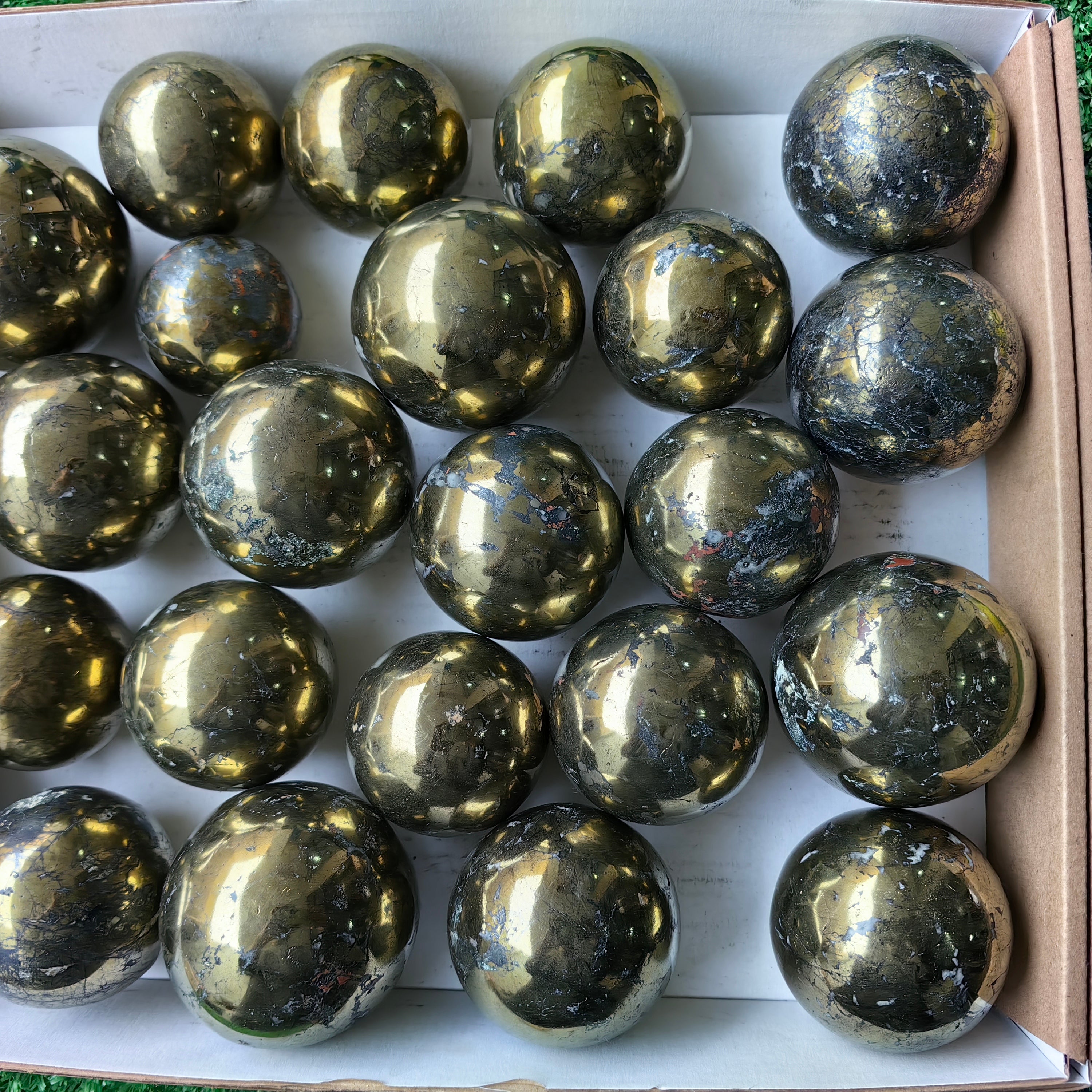 Lot 26 pcs Covellite on Chalcopyrite Sphere