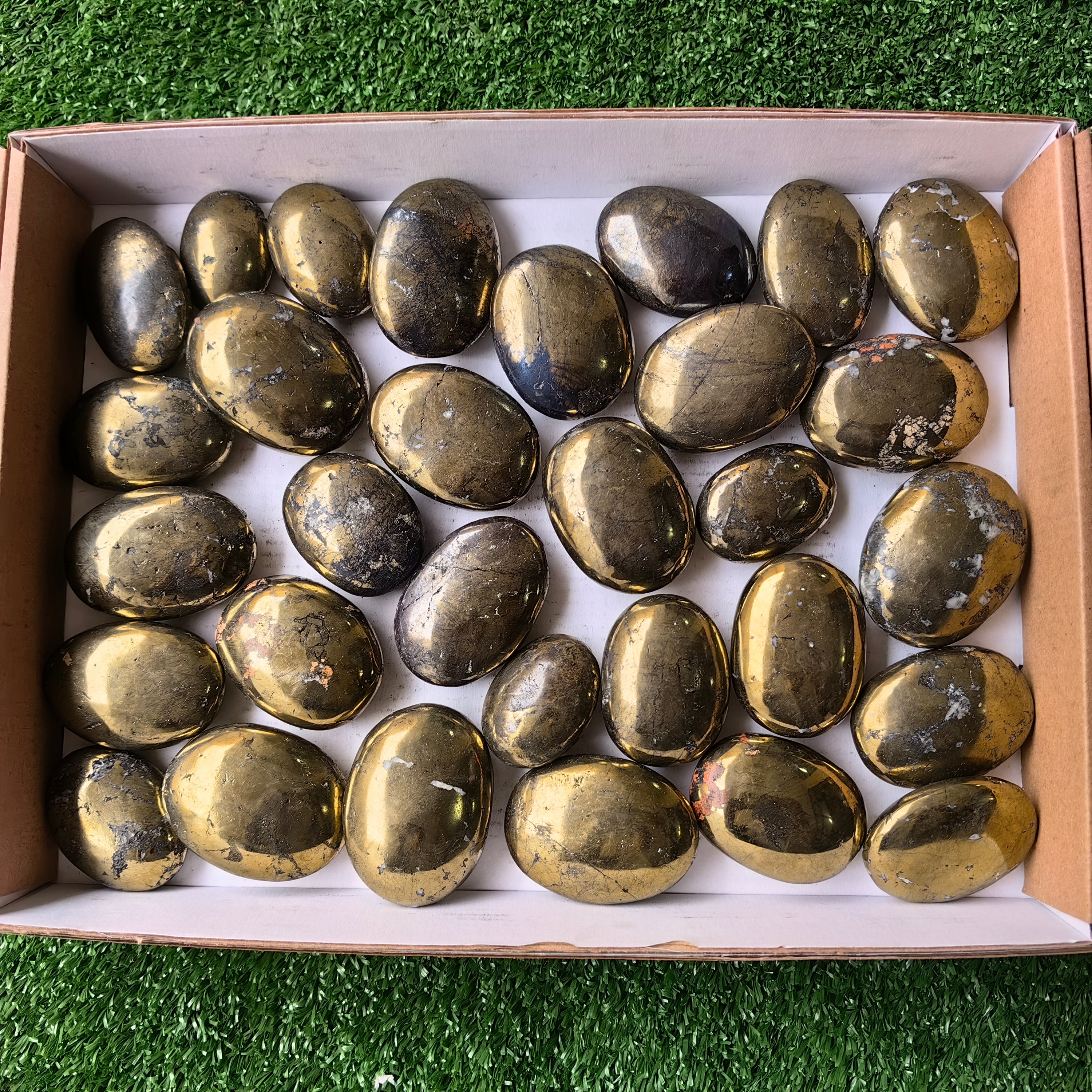 Lot 31 pcs Covellite on Chalcopyrite Palm