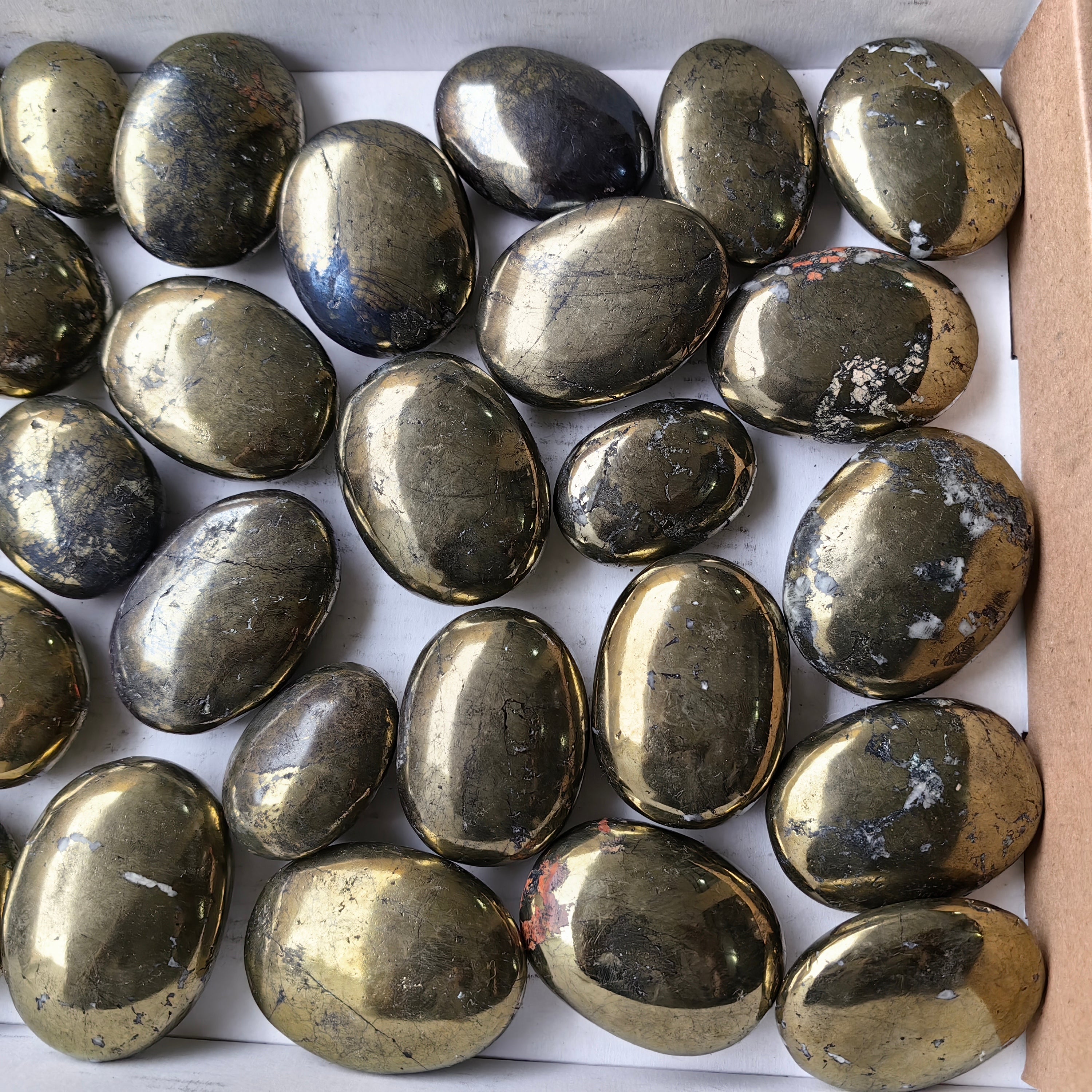 Lot 31 pcs Covellite on Chalcopyrite Palm