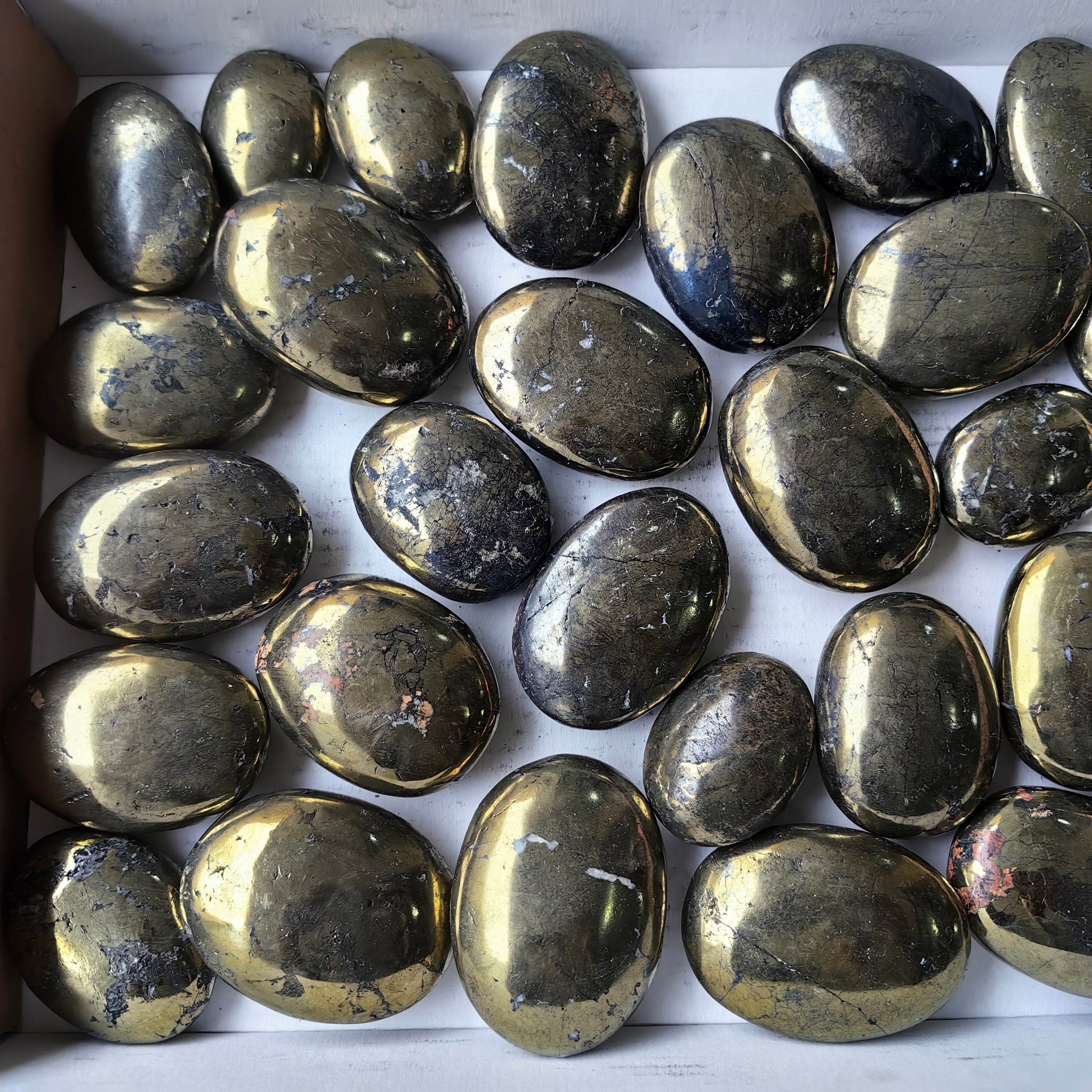 Lot 31 pcs Covellite on Chalcopyrite Palm