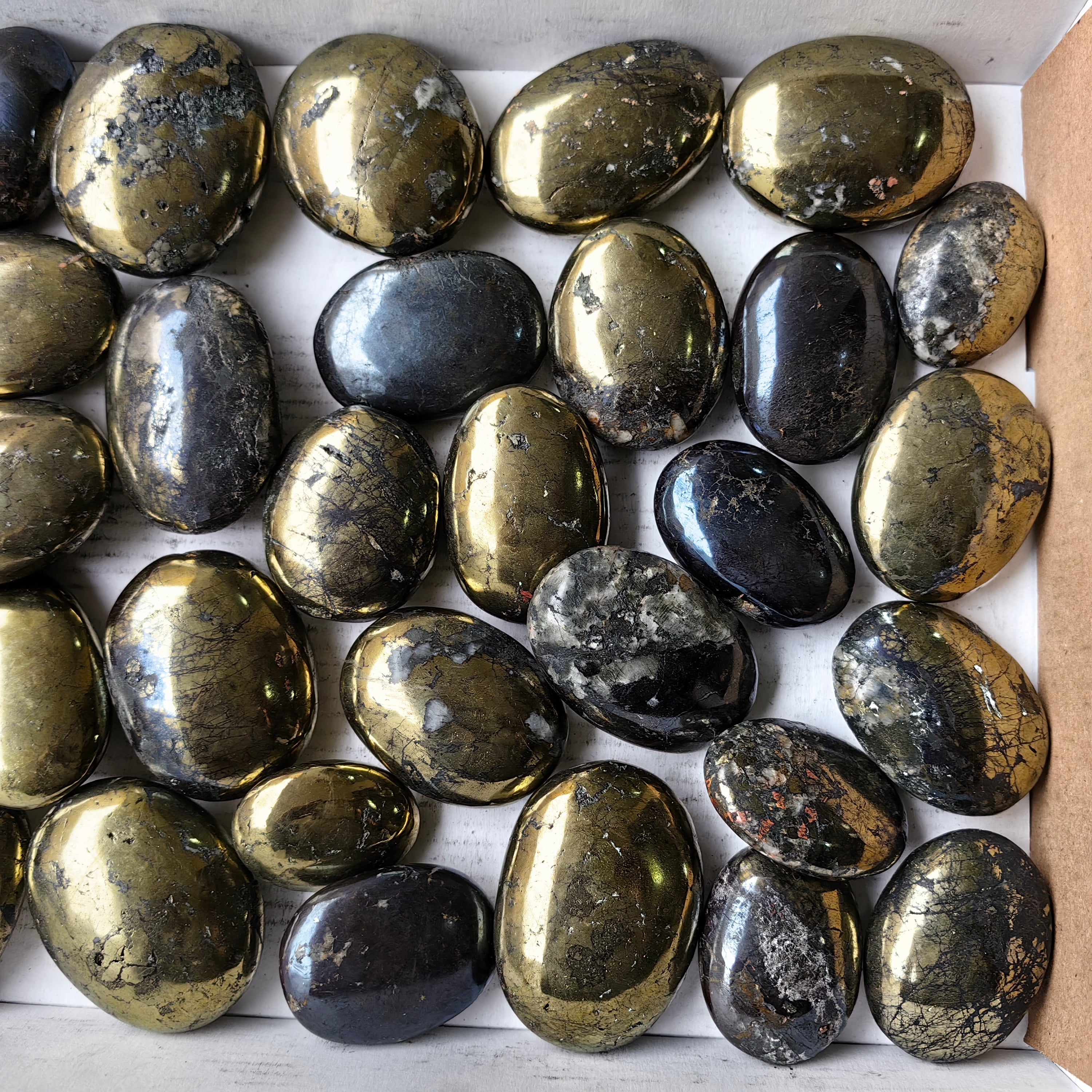 Lot 33 pcs Covellite on Chalcopyrite Palm