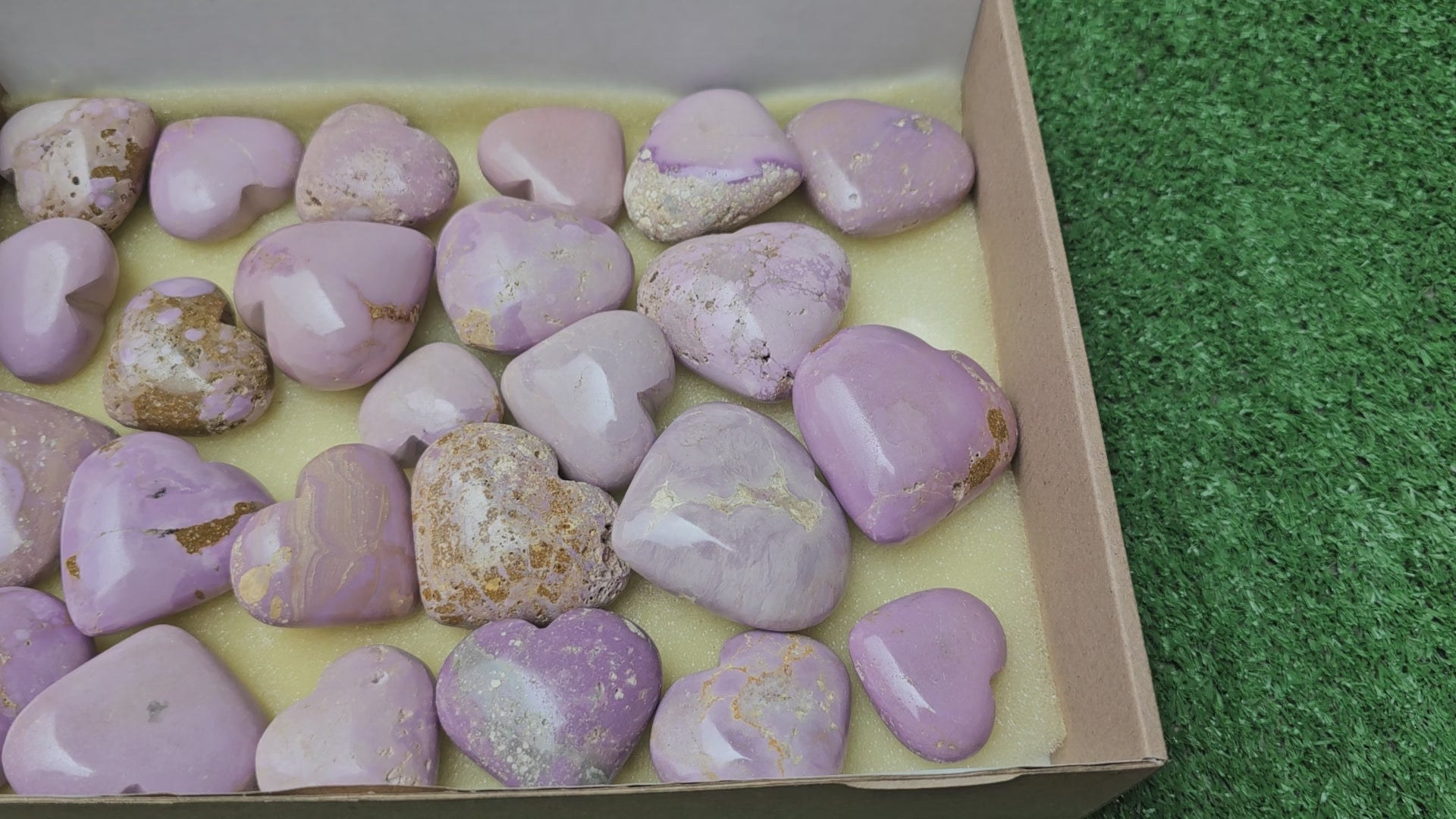 Load video: Lot 25 hearts Phosphosiderite****