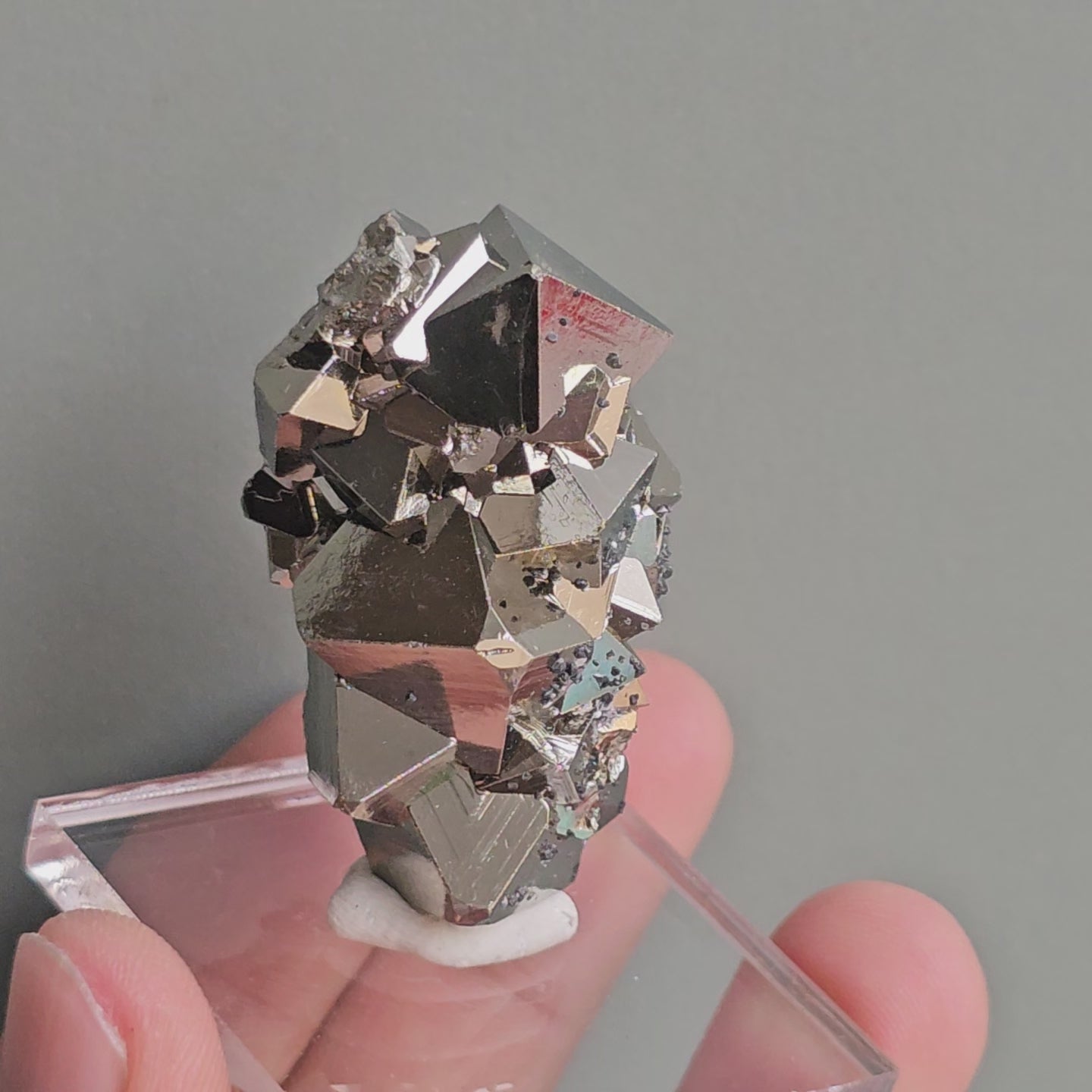 Load video: pyrite octahedral