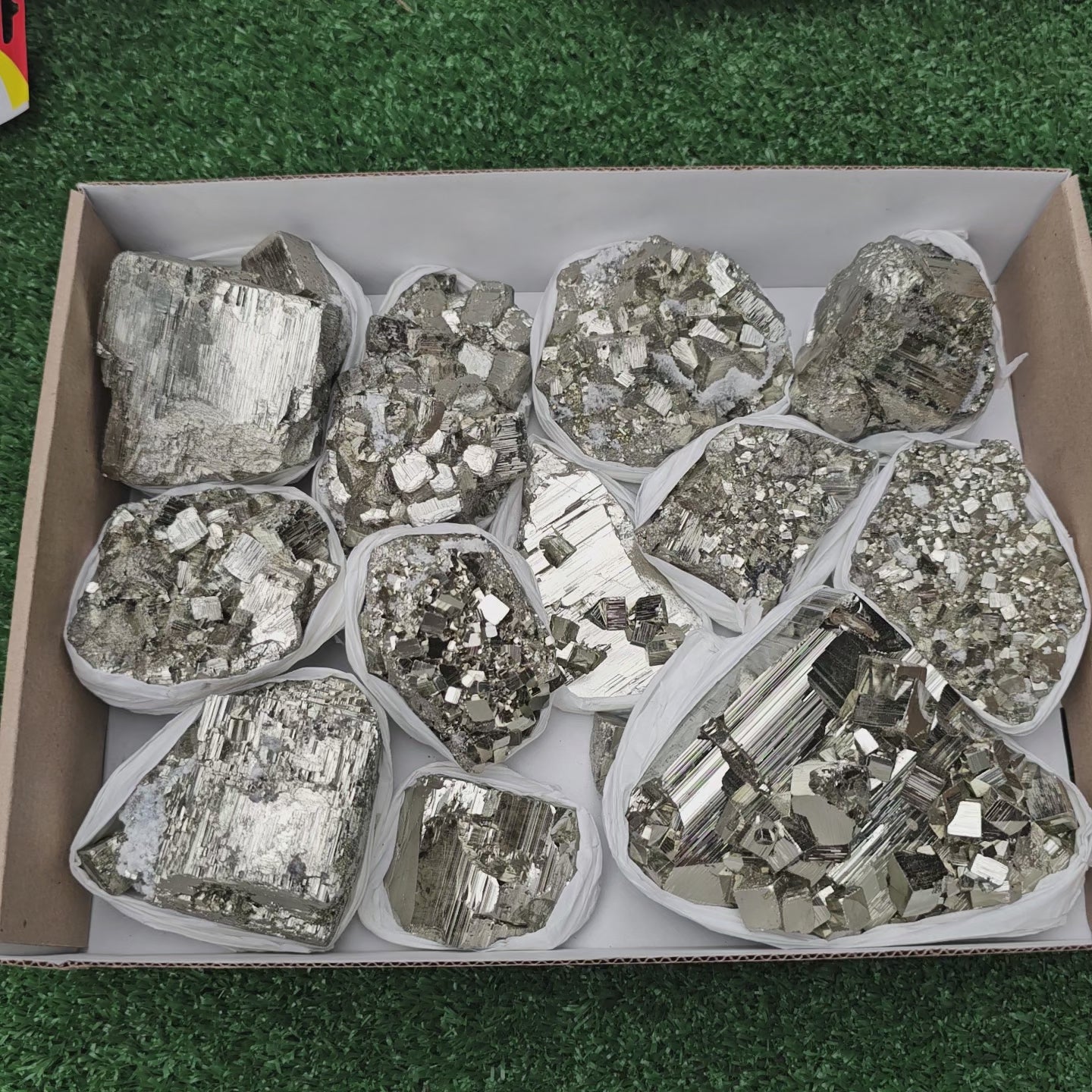 Load video: 12 pc pyrite Cubic