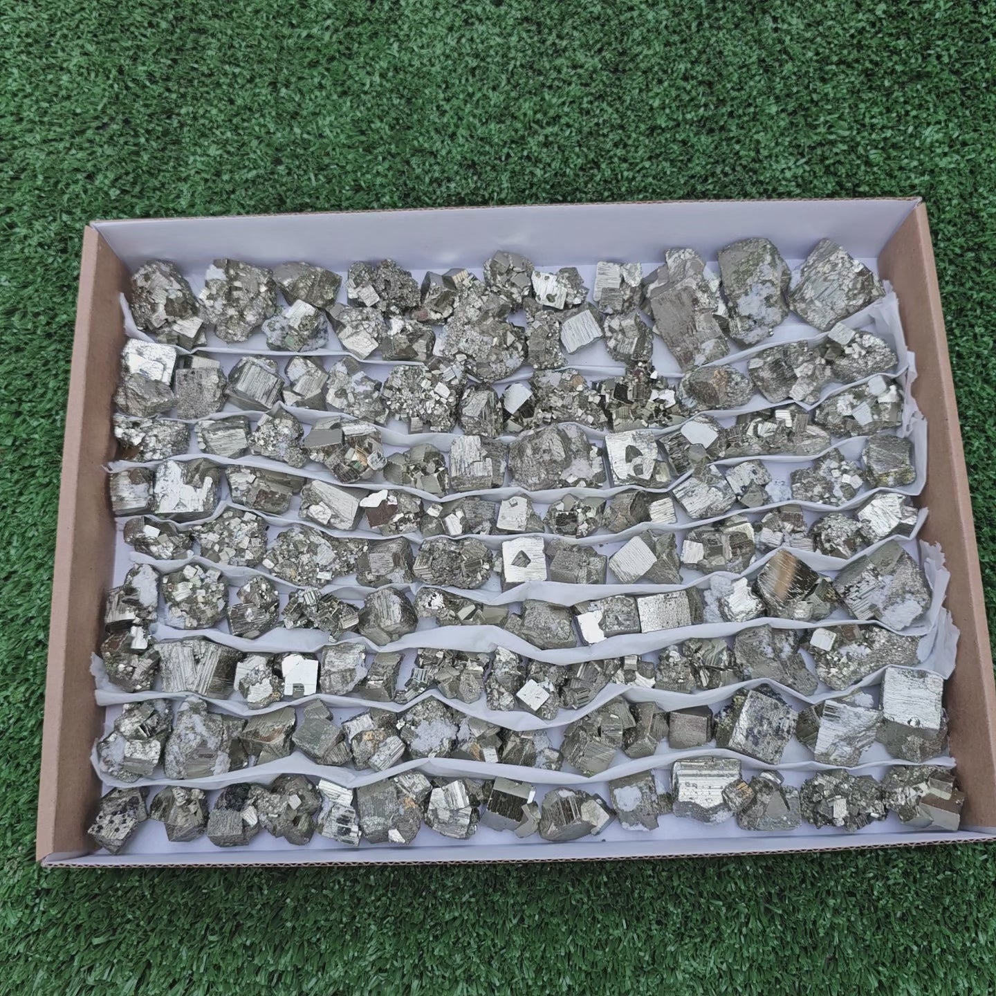 Load video: 113 pc pyrite Cubic