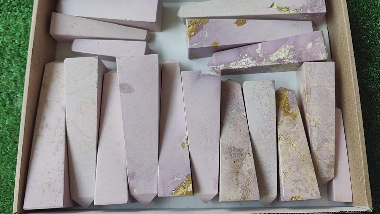 Load video: 17 pc phosphosiderite towers