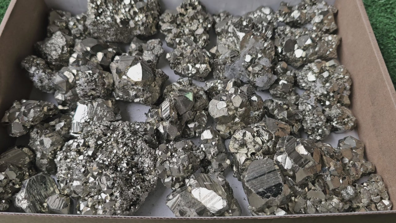 Load video: Lot 38 Pyrite coco