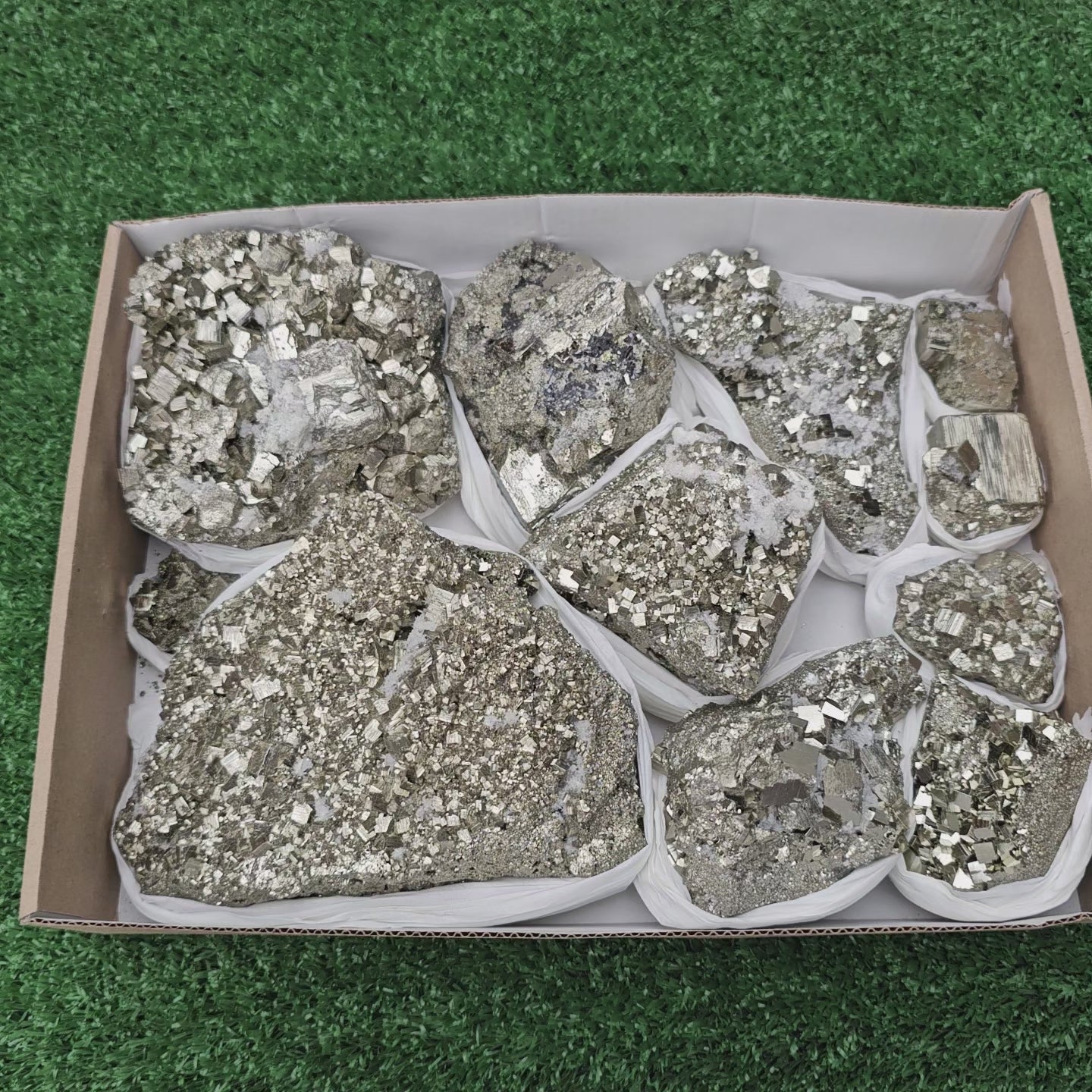 Load video: 12 pc pyrite Cubic box