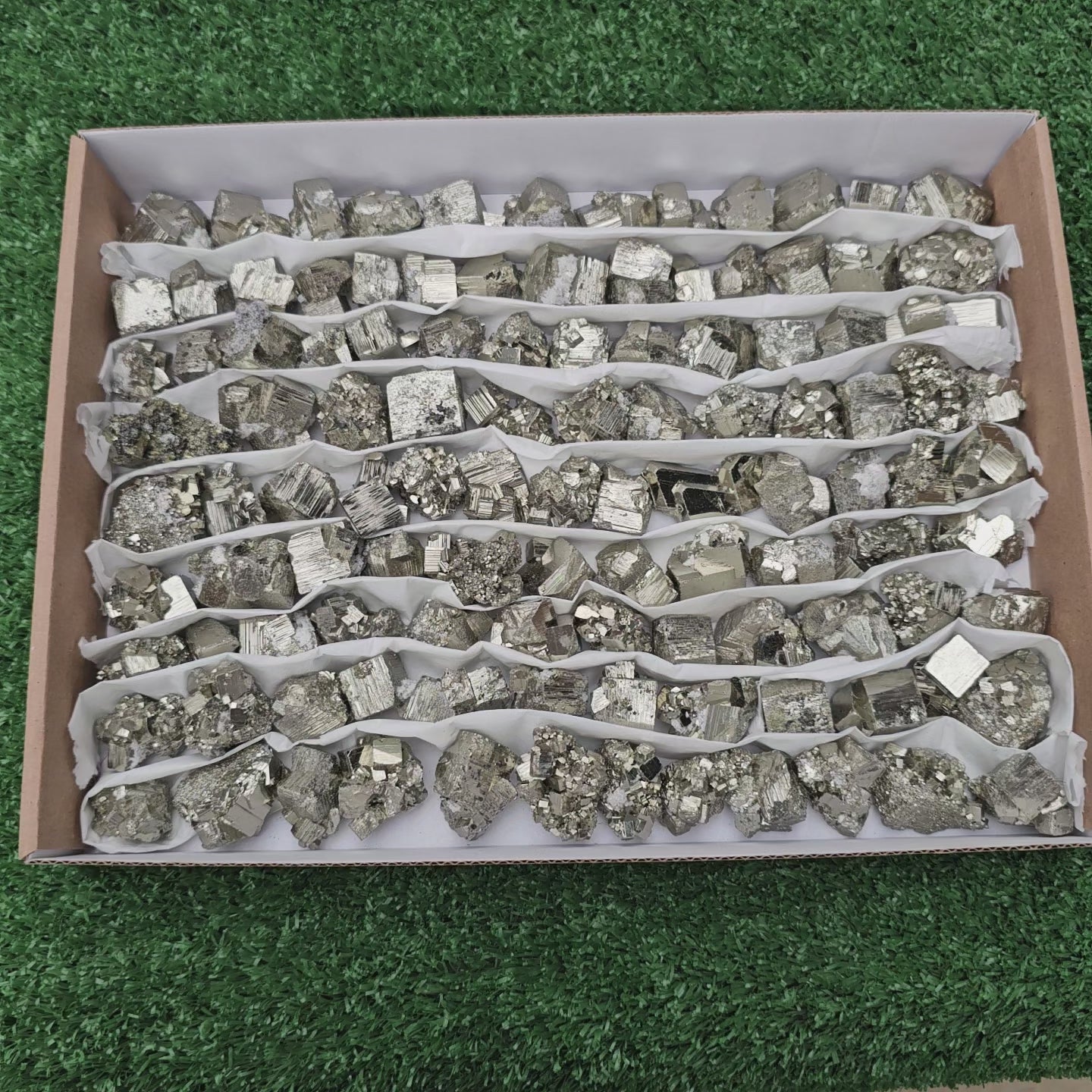 Load video: 112 pc pyrite Cubic