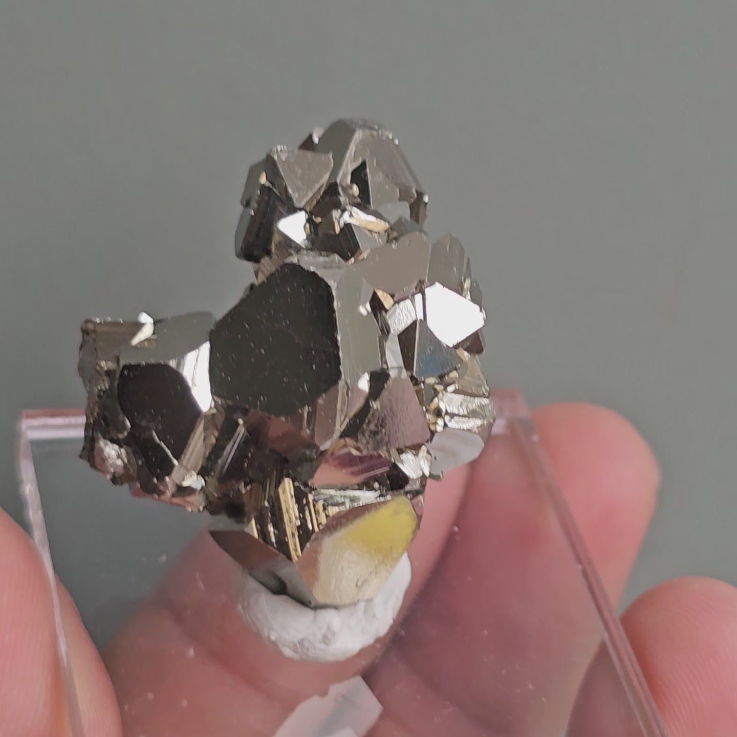 Load video: pyrite octahedral