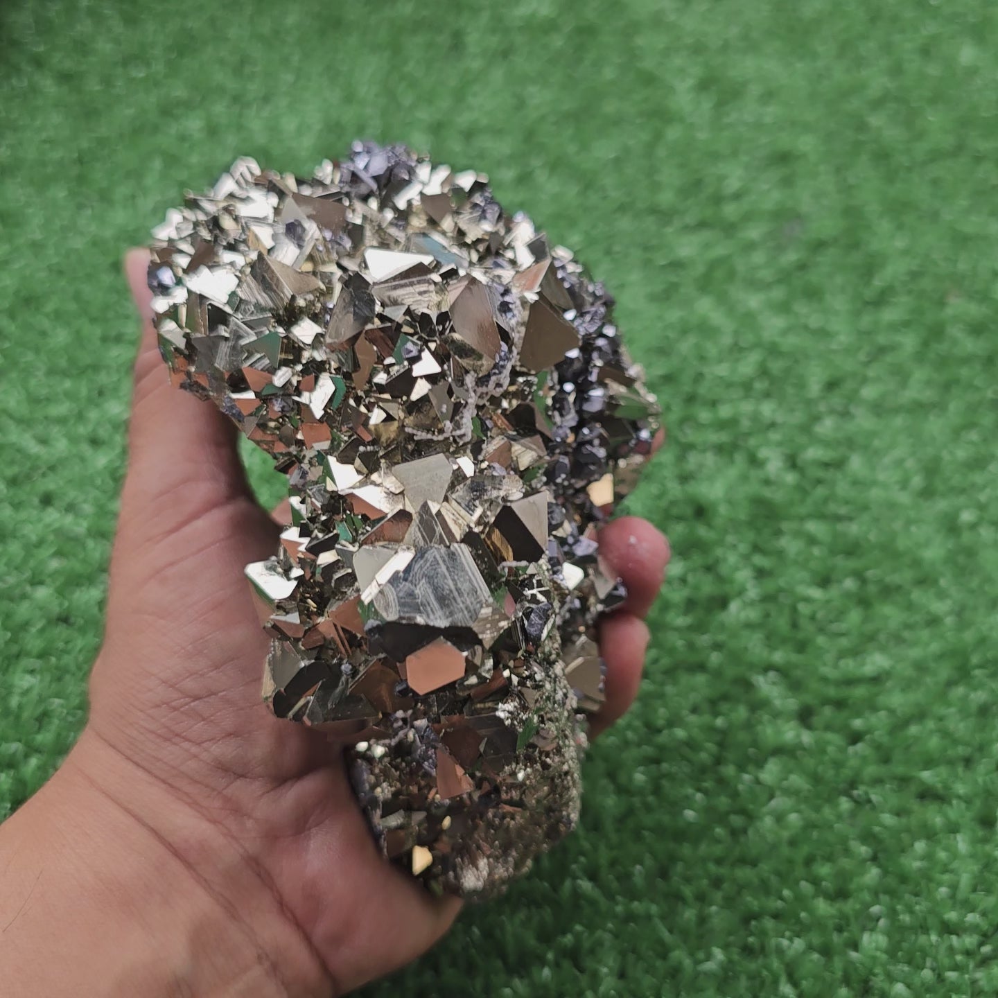 Load video: pyrite Octahedral