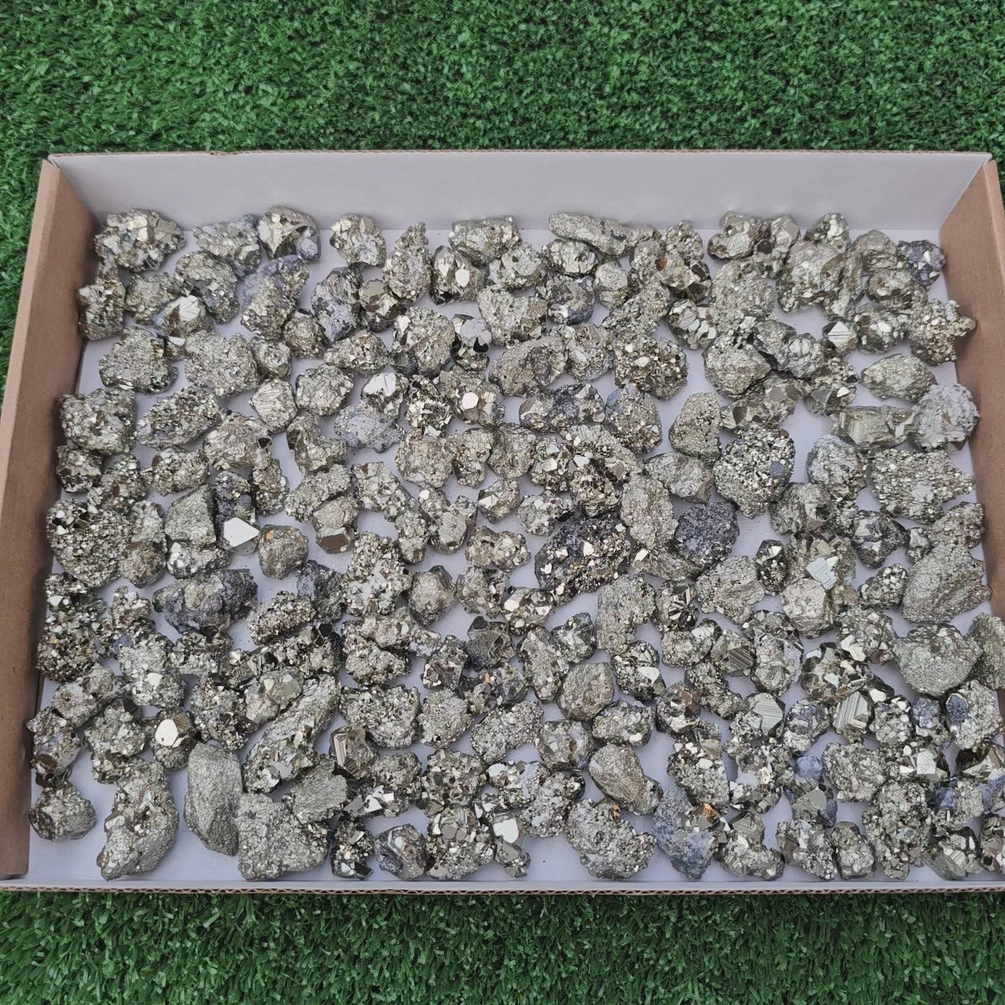 Load video: 186 pc pyrite octahedral