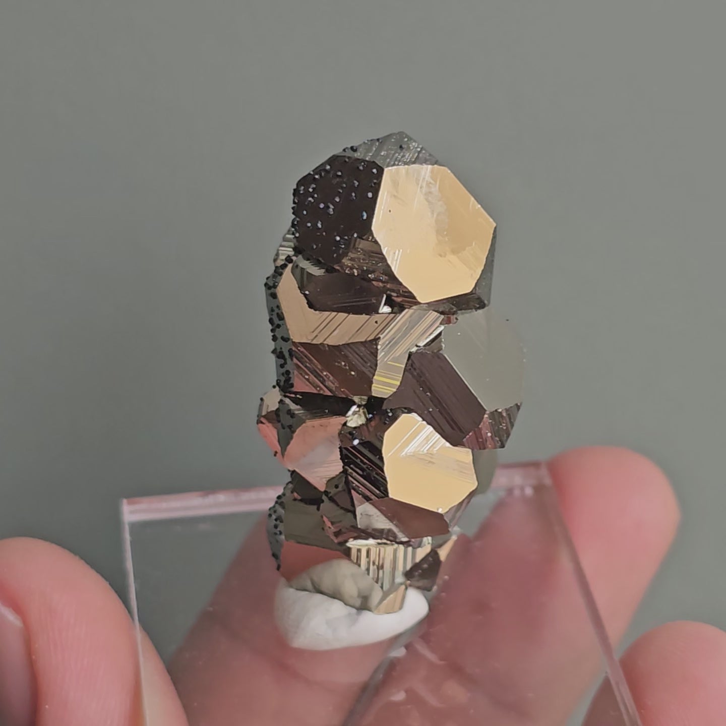 Load video: pyrite octahedral