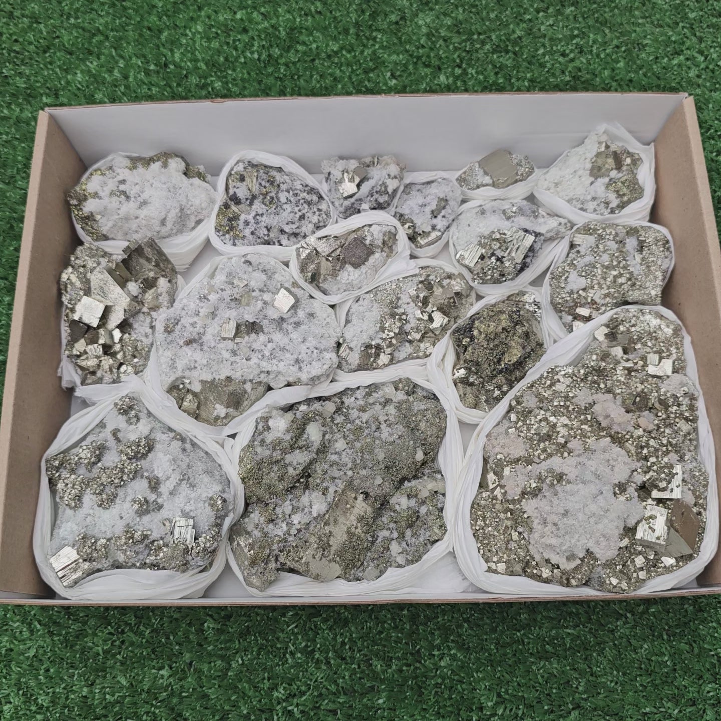 Load video: 16 pc pyrite Cubic box