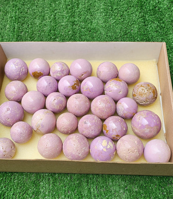Lot 30 spheres Phosphosiderite****