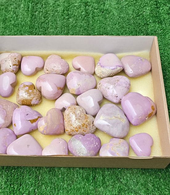 Lot 25 hearts Phosphosiderite****