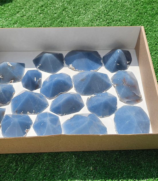 Lot 17 Slices with point Angelite*