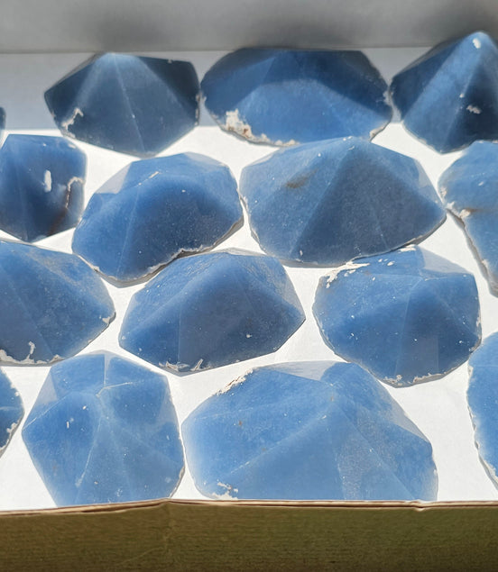Lot 17 Slices with point Angelite*